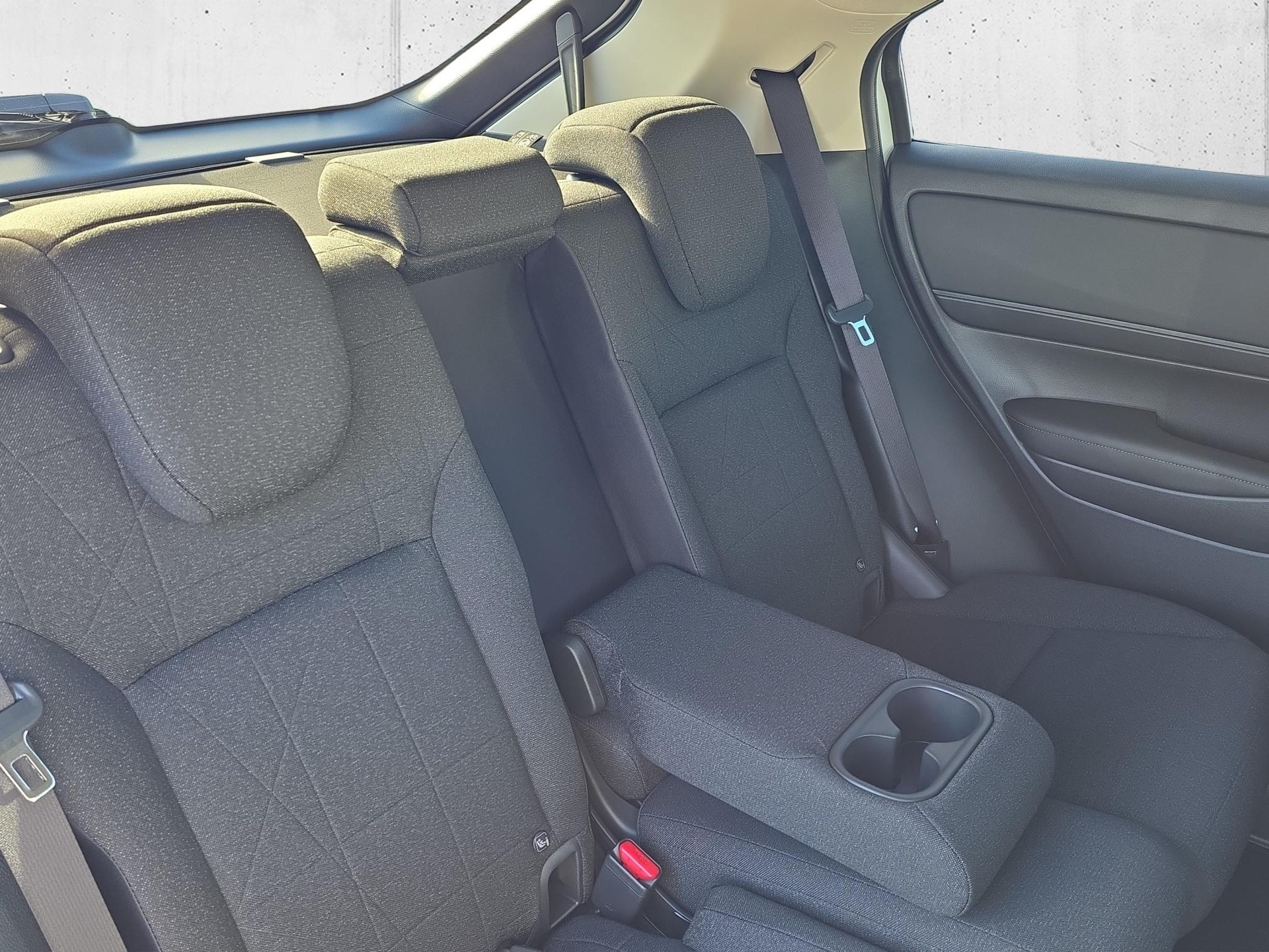 HONDA HR-V 1.5 i-MMD Elegance-image-18