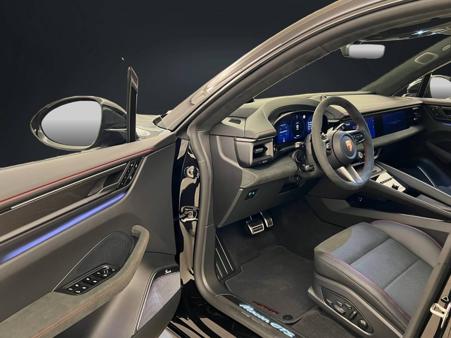 PORSCHE Macan GTS-image-3