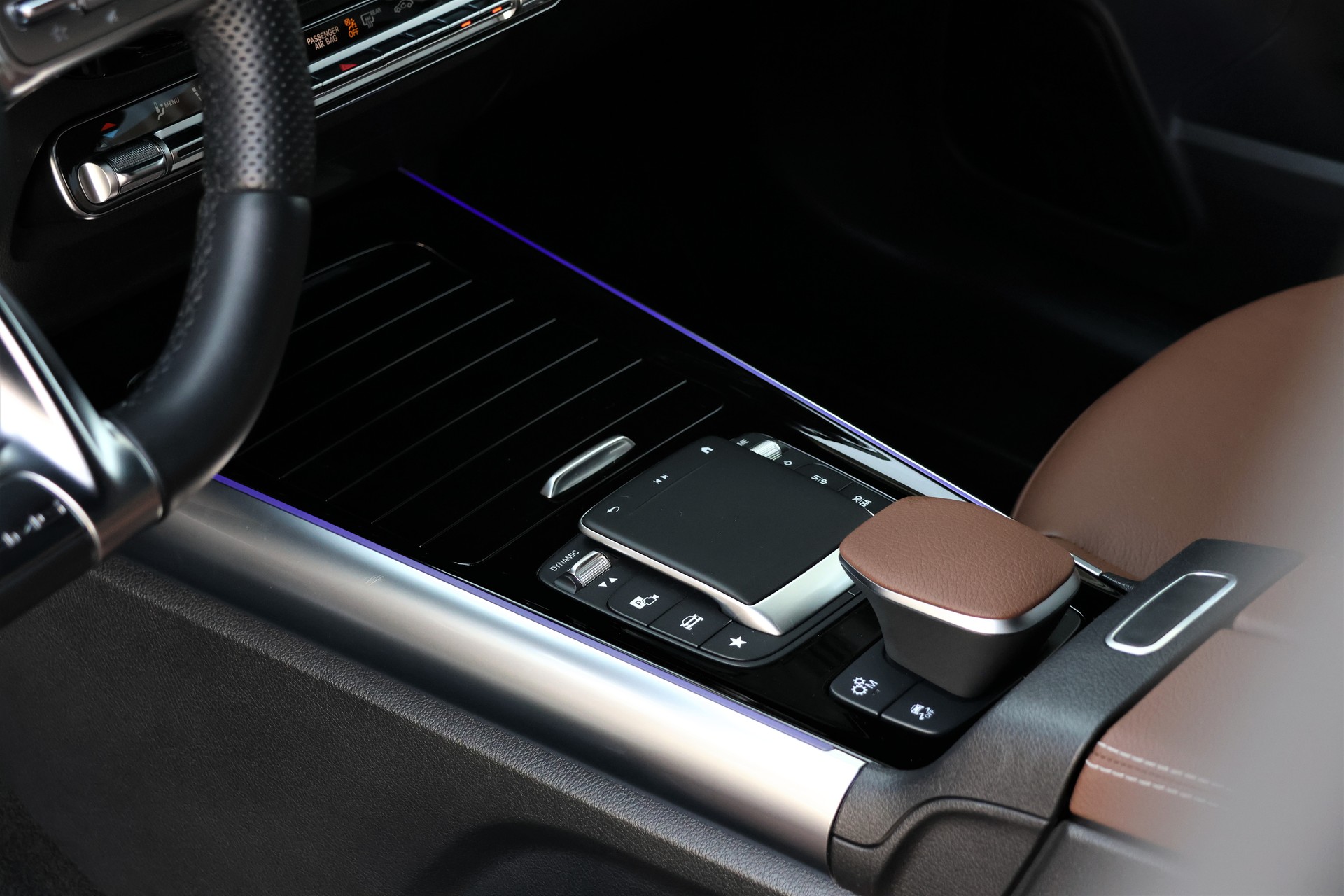 MERCEDES-BENZ GLA 35 AMG 4Matic 8G-Speedshift DCT (CH) "Greymatte"-image-11