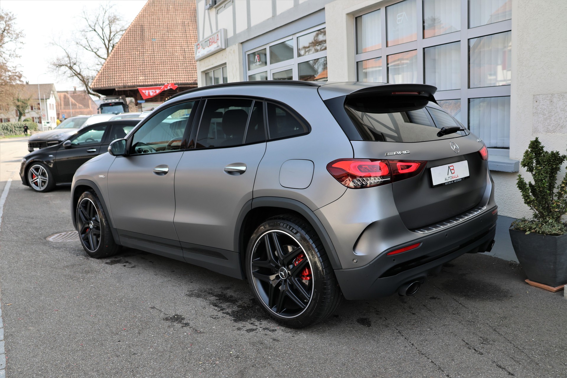 MERCEDES-BENZ GLA 35 AMG 4Matic 8G-Speedshift DCT (CH) "Greymatte"-image-6