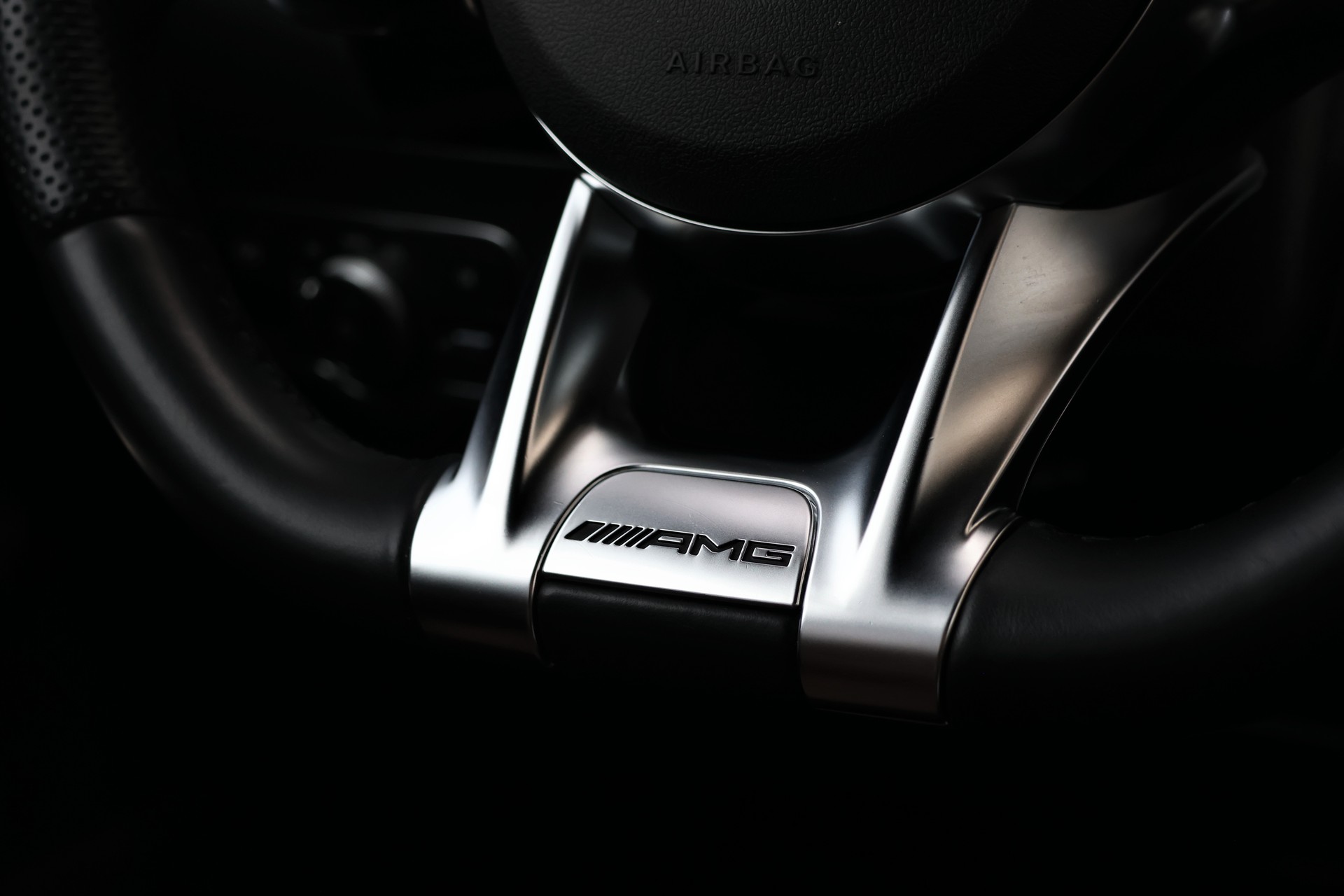 MERCEDES-BENZ GLA 35 AMG 4Matic 8G-Speedshift DCT (CH) "Greymatte"-image-18