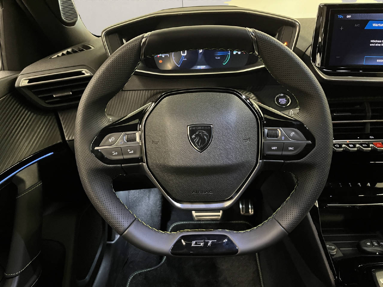 PEUGEOT 2008 1.2 Hybrid 145 GT-image-6