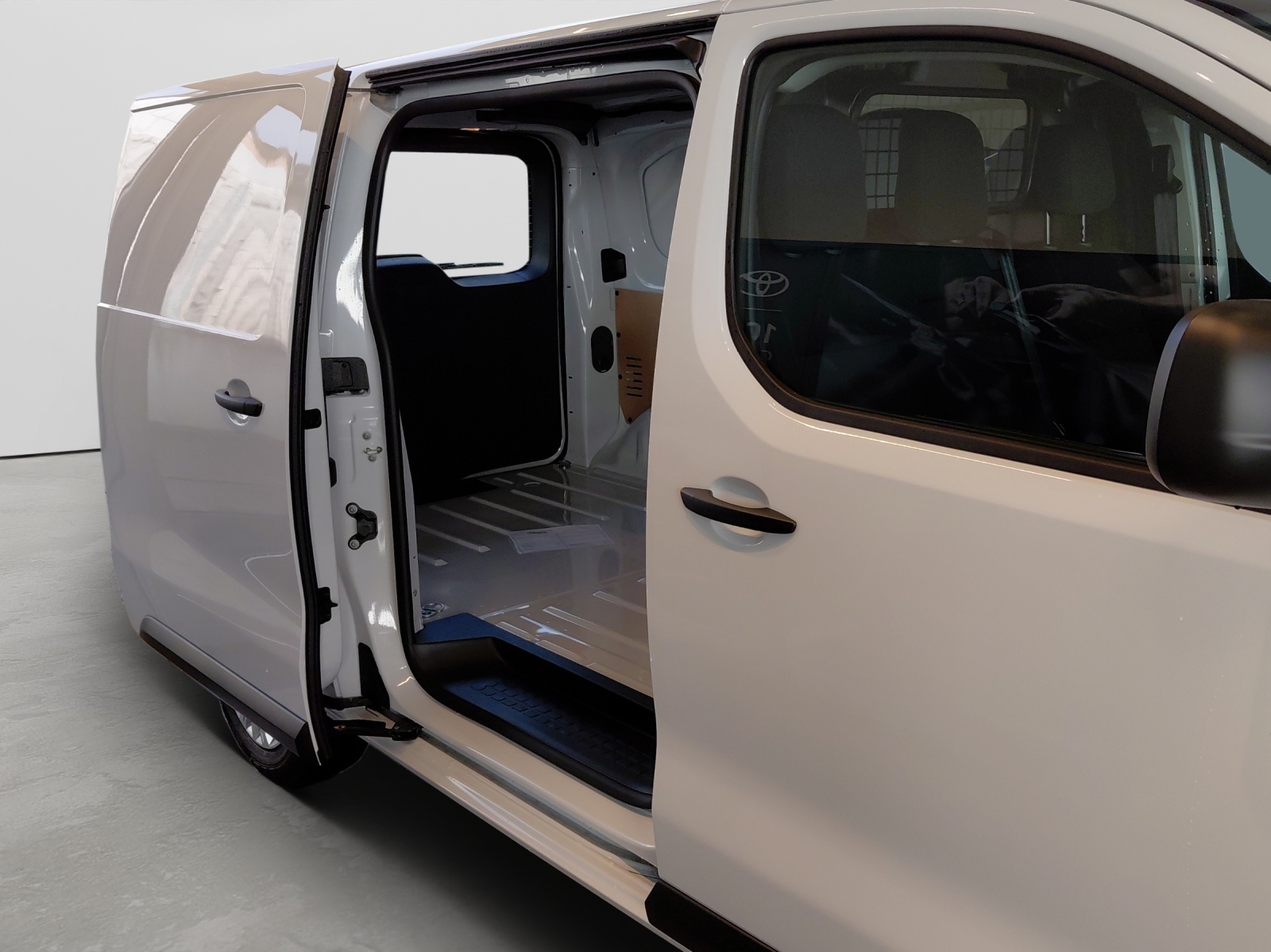TOYOTA PROACE Van L1 2.0 D Advanced-image-12