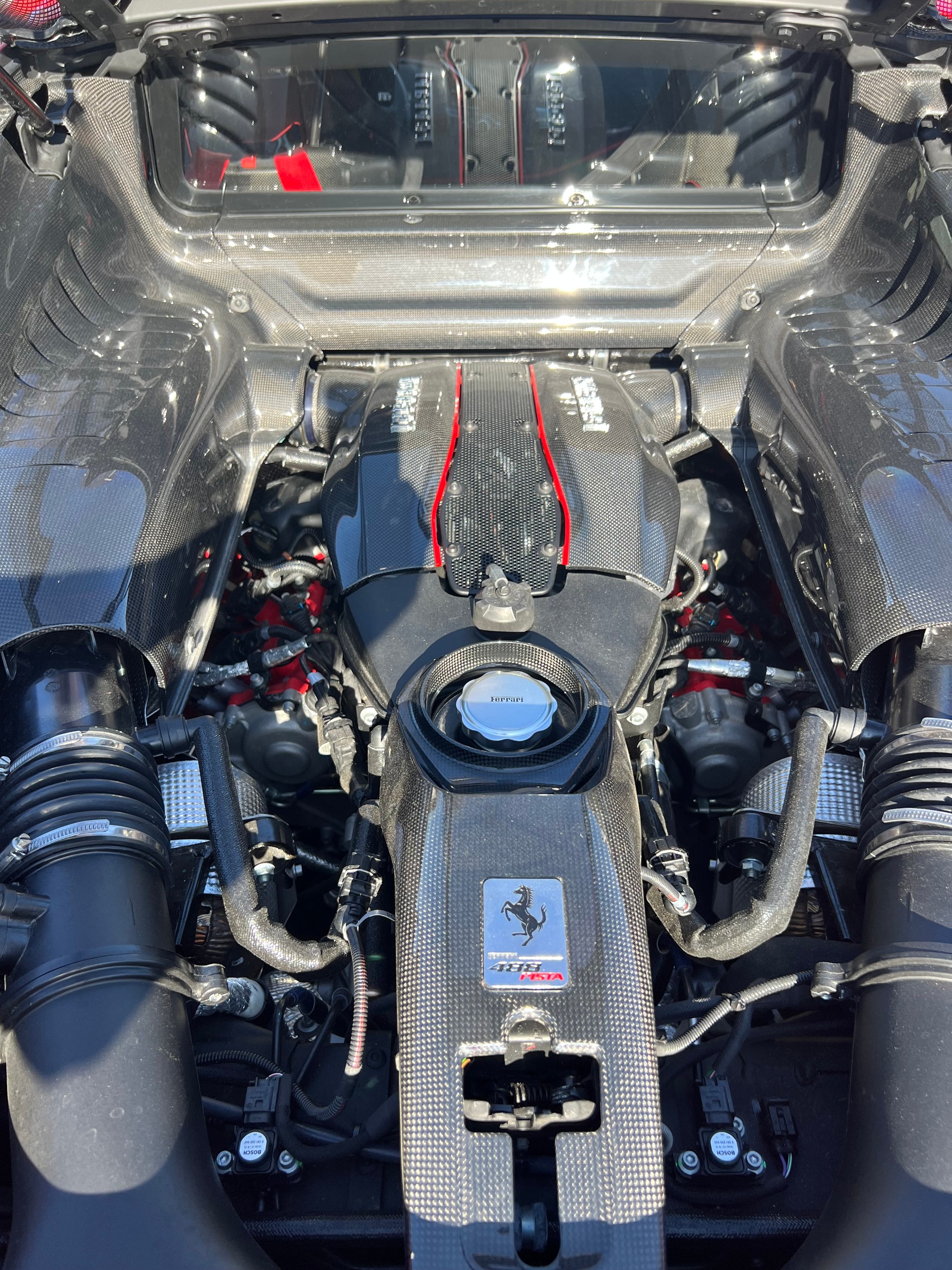 FERRARI 488 Pista 3.9 V8-image-12