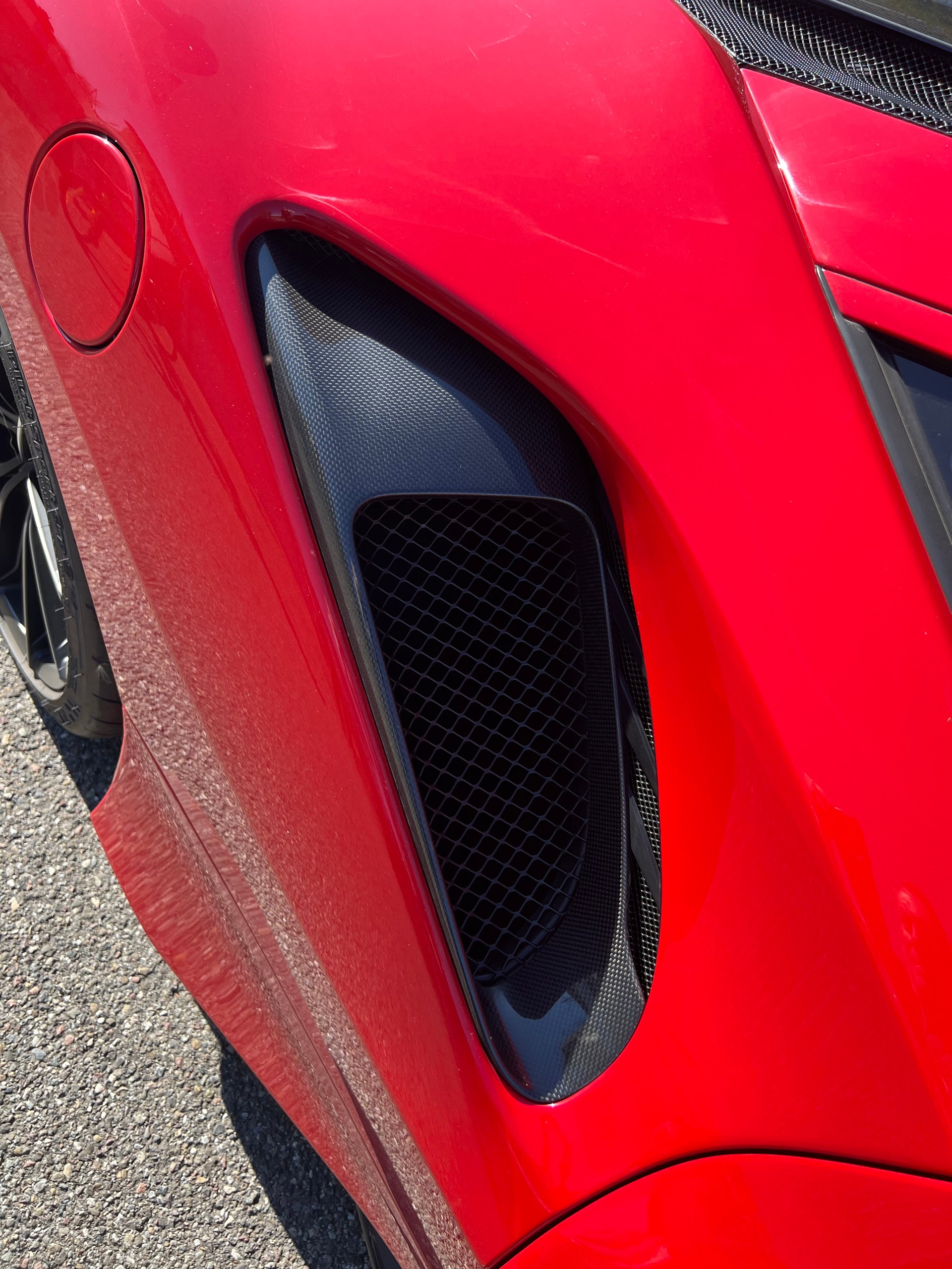 FERRARI 488 Pista 3.9 V8-image-13