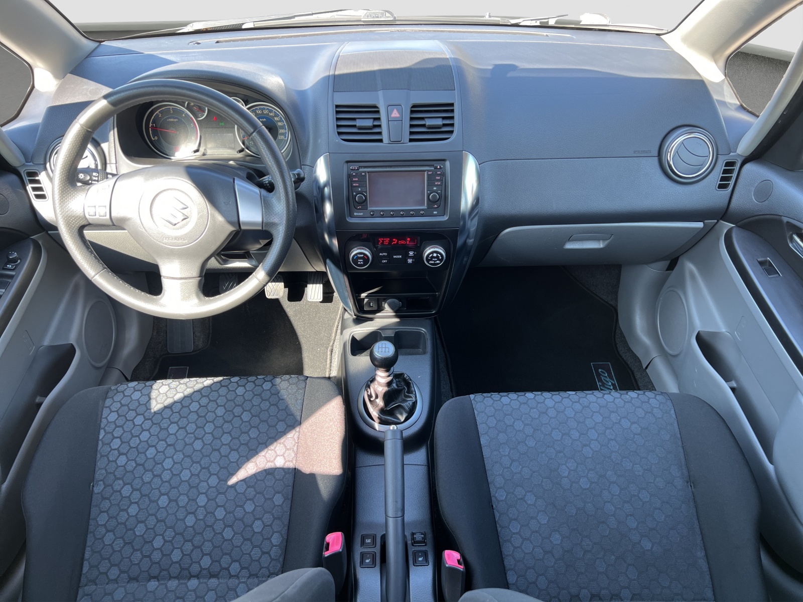 SUZUKI SX4 2.0 TD GL Top Indigo 4WD-image-8