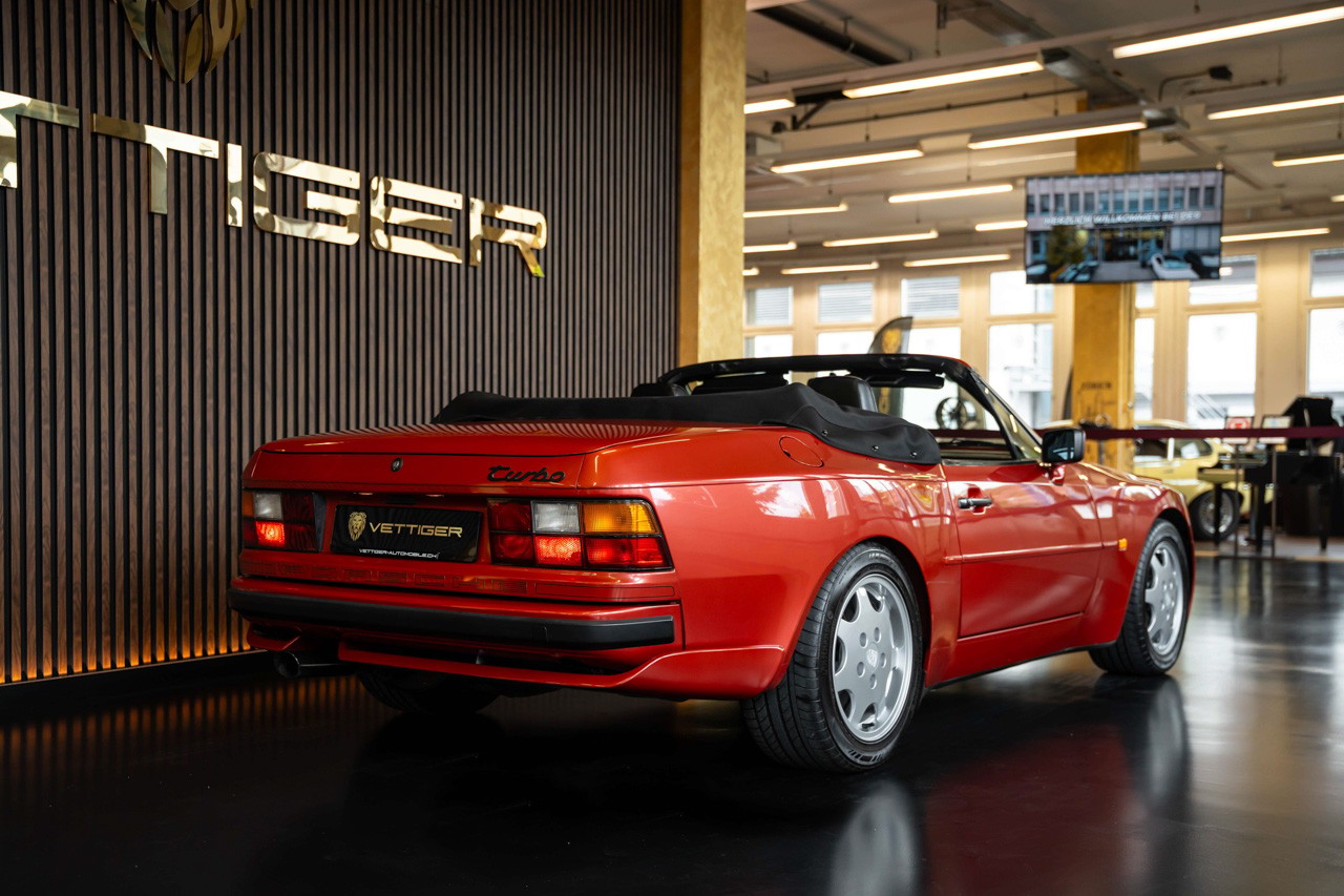 PORSCHE 944 Turbo Cabriolet-image-6