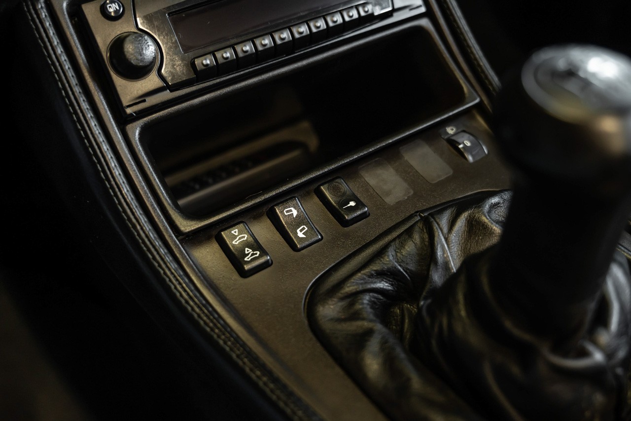 PORSCHE 944 Turbo Cabriolet-image-26