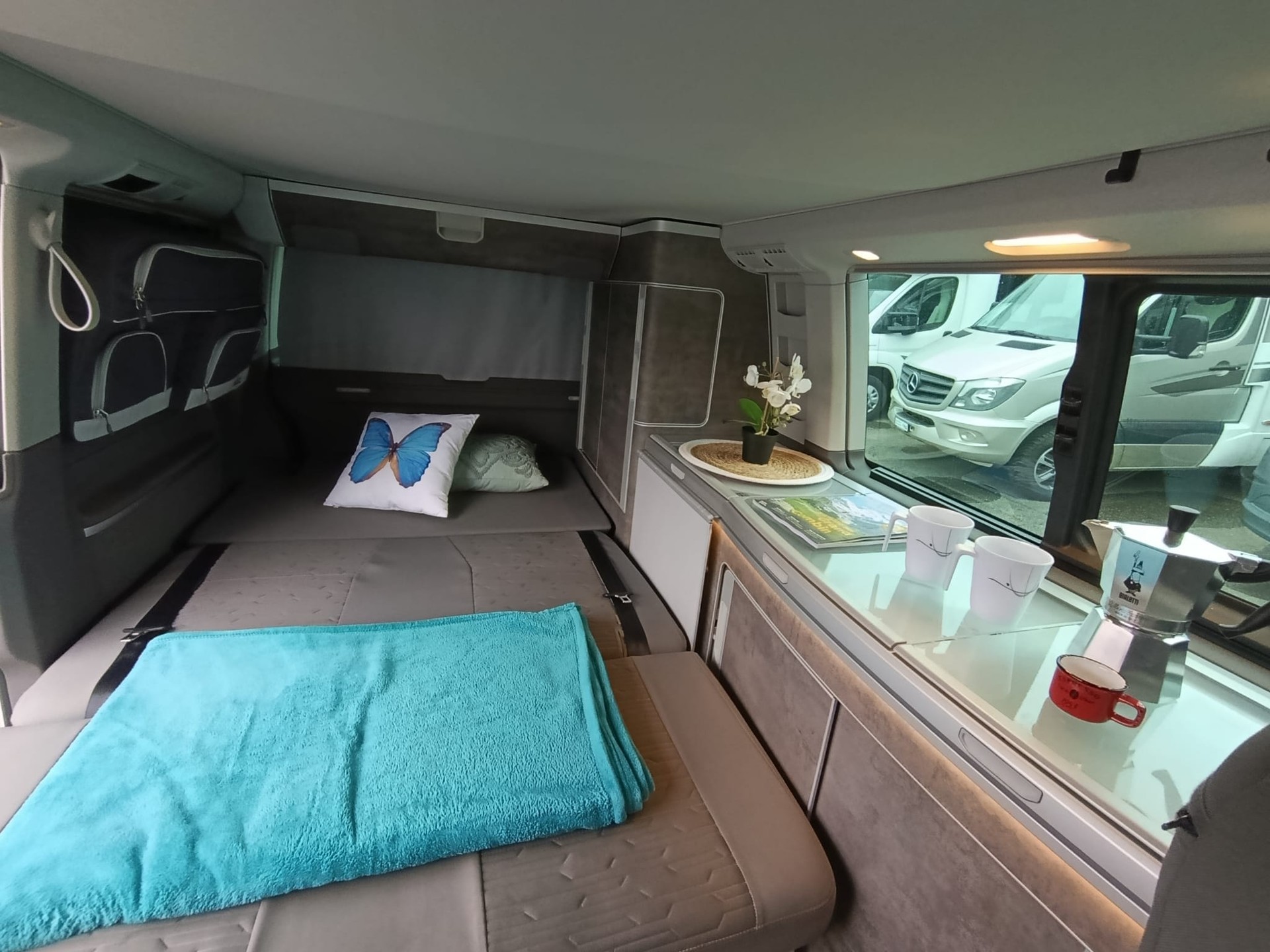 VW T6.1 California 2.0 TDI Ocean-image-17
