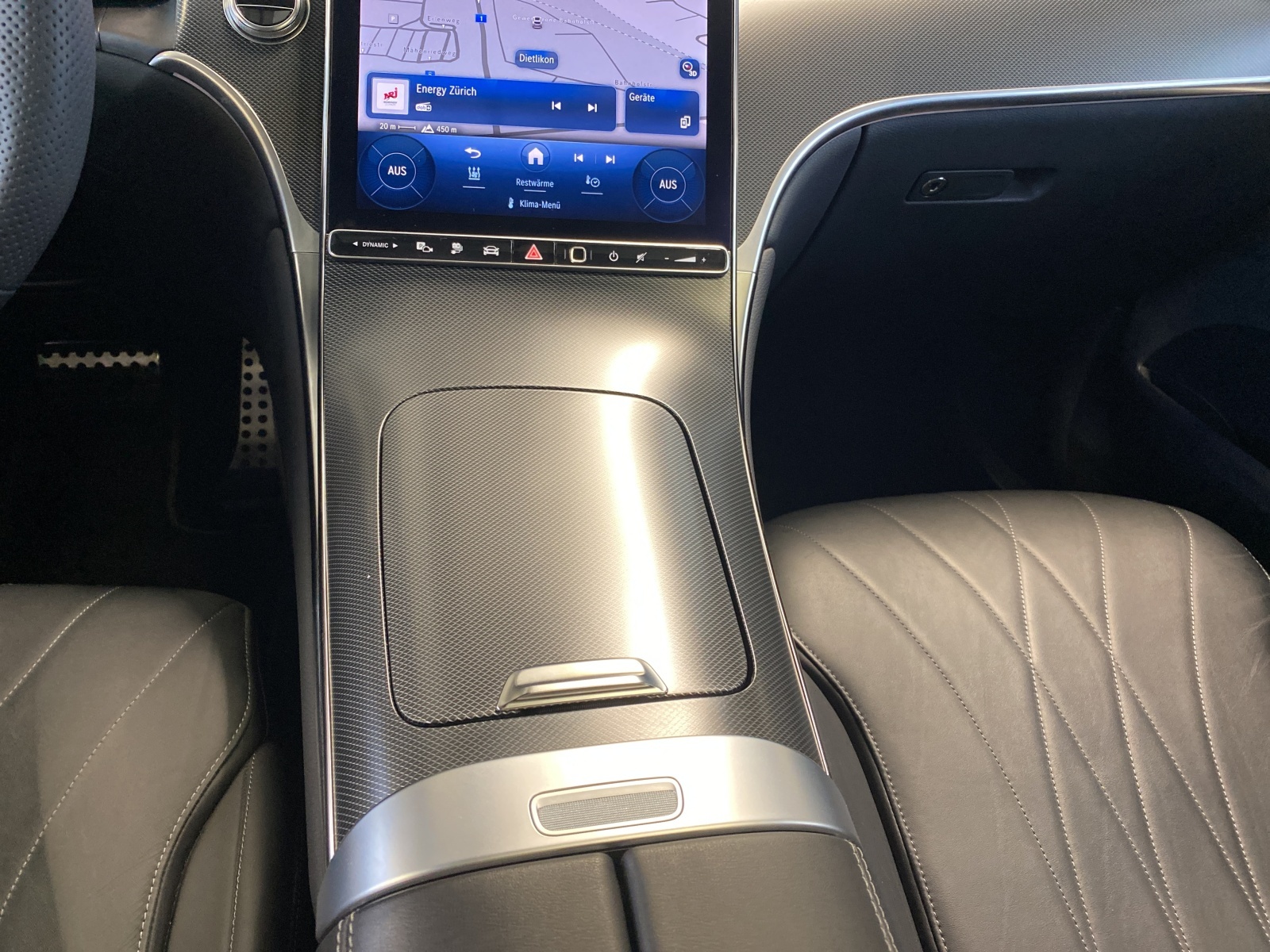 MERCEDES-BENZ GLC 400 e AMG Line 4MATIC-image-9
