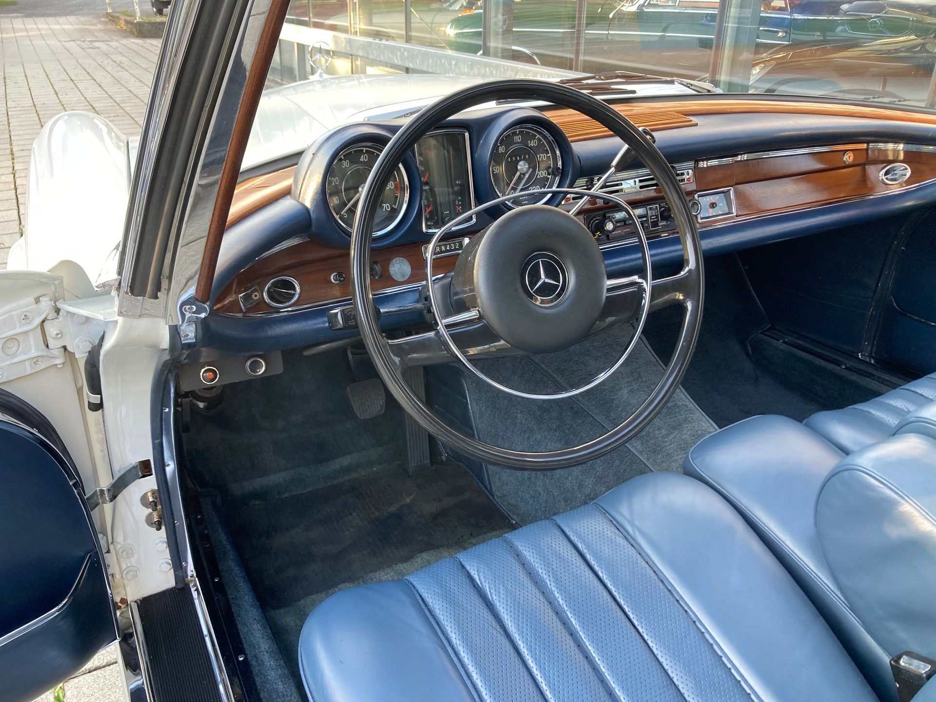 MERCEDES-BENZ SW W111-image-10