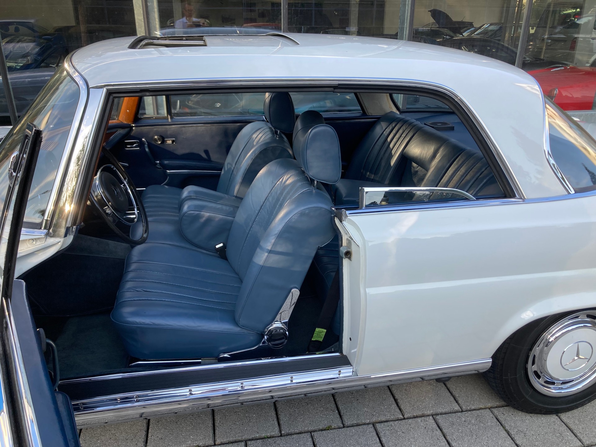MERCEDES-BENZ SW W111-image-12