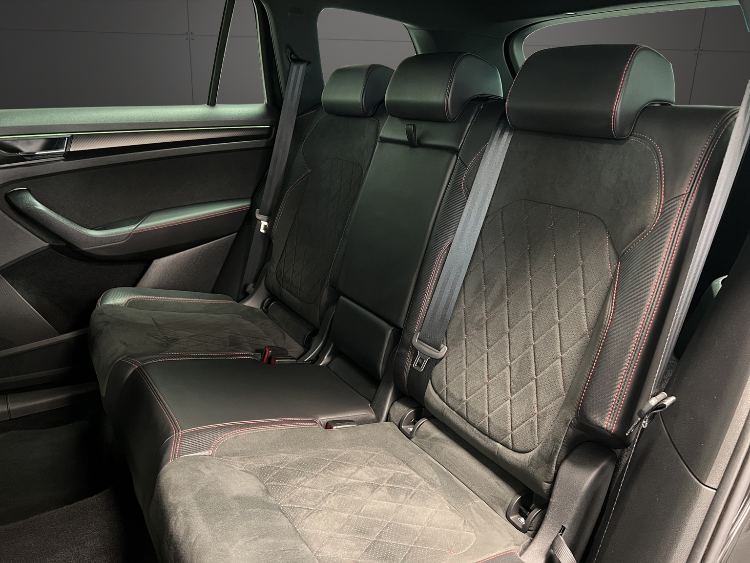 SKODA Kodiaq 2.0 TSI 4x4 RS-image-8