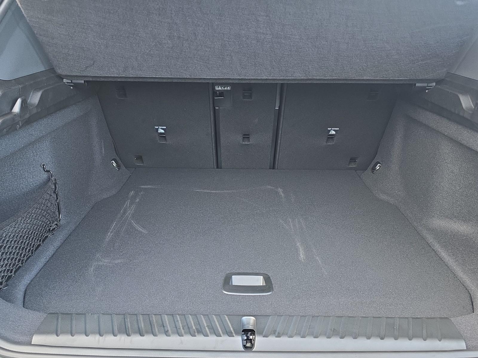BMW iX3 50 xDrive-image-19