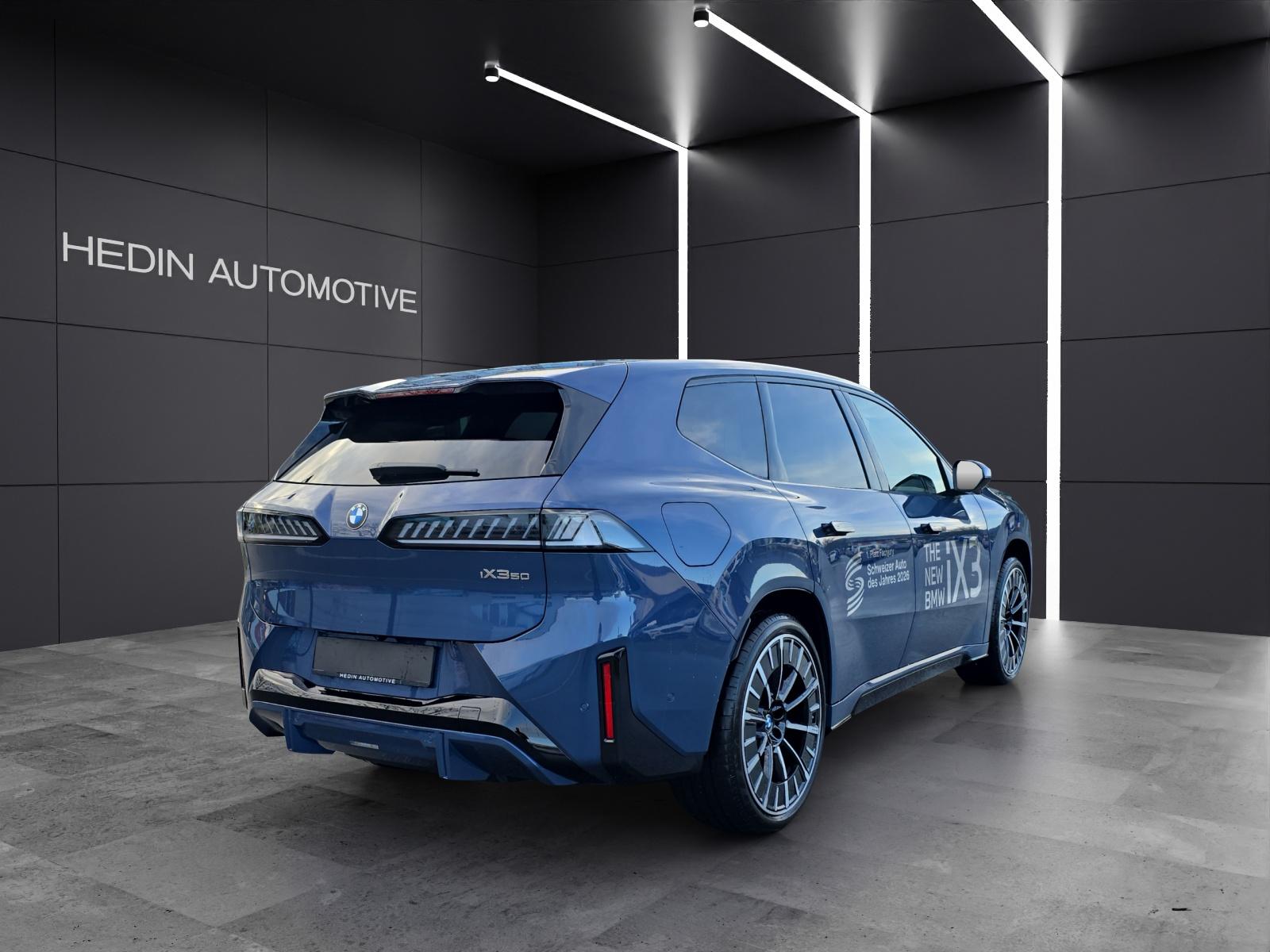 BMW iX3 50 xDrive-image-18