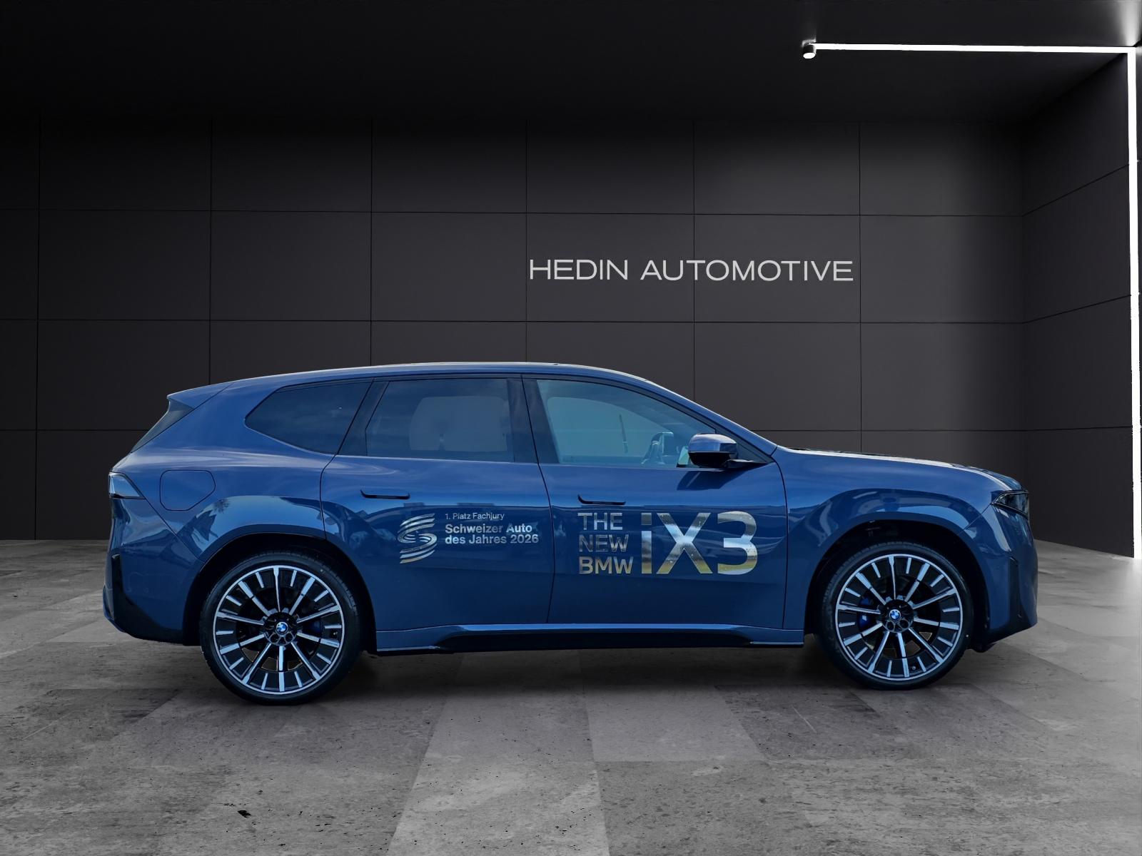 BMW iX3 50 xDrive-image-4