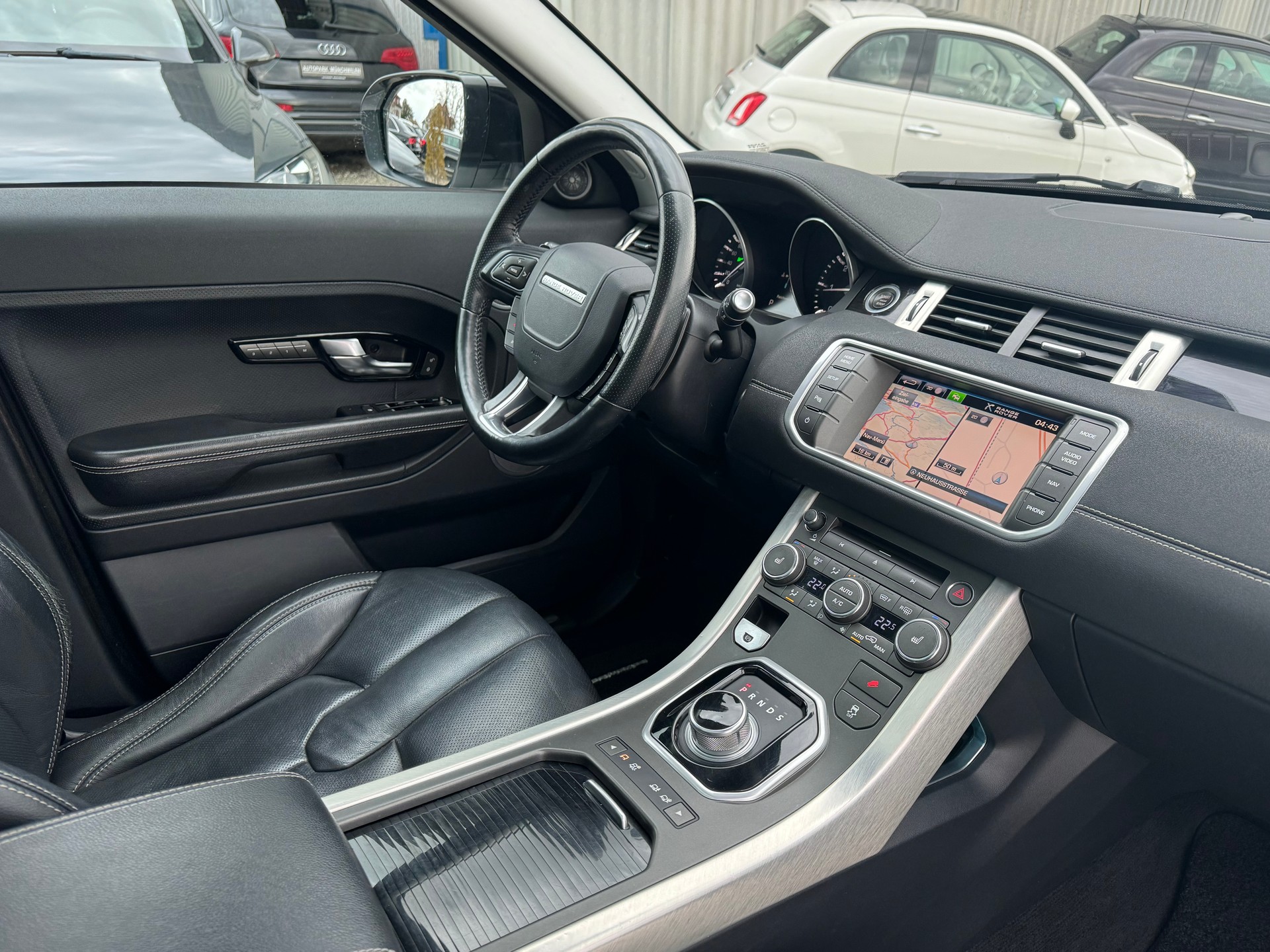 LAND ROVER Range Rover Evoque 2.2 TD4 Prestige AT6-image-7