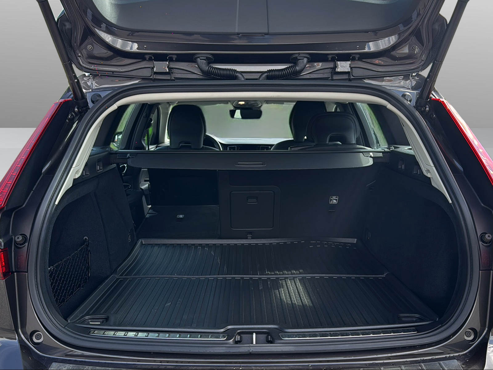 VOLVO V60 2.0 T8 TE Ultimate Bright eAWD-image-15