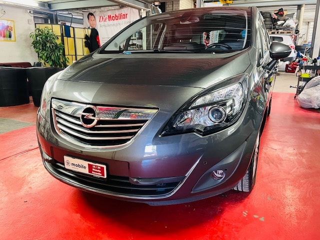 OPEL Meriva 1.7 CDTi Cosmo Automatic-image-0