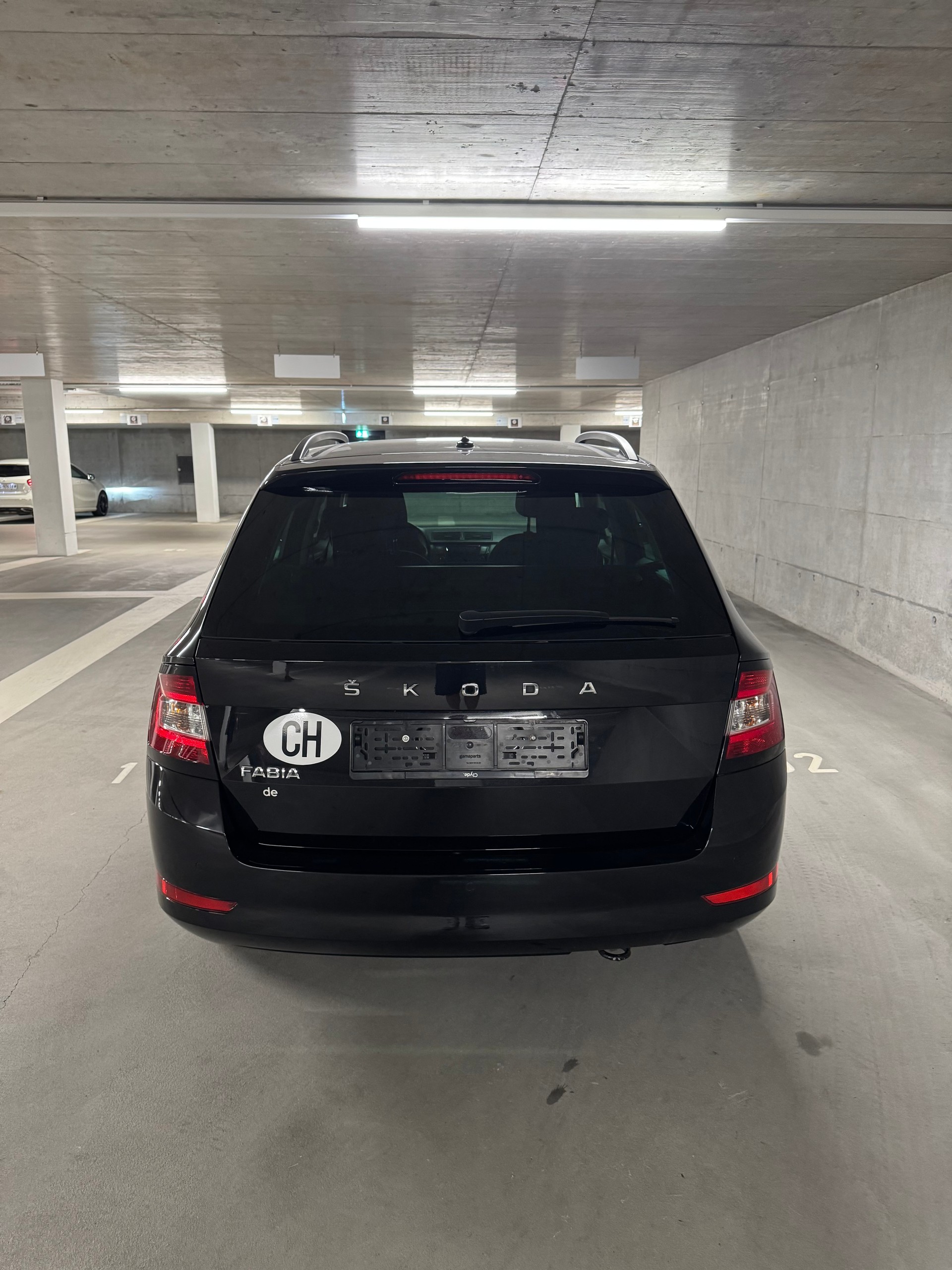 SKODA Fabia Combi 1.0 TSI Ambition-image-3