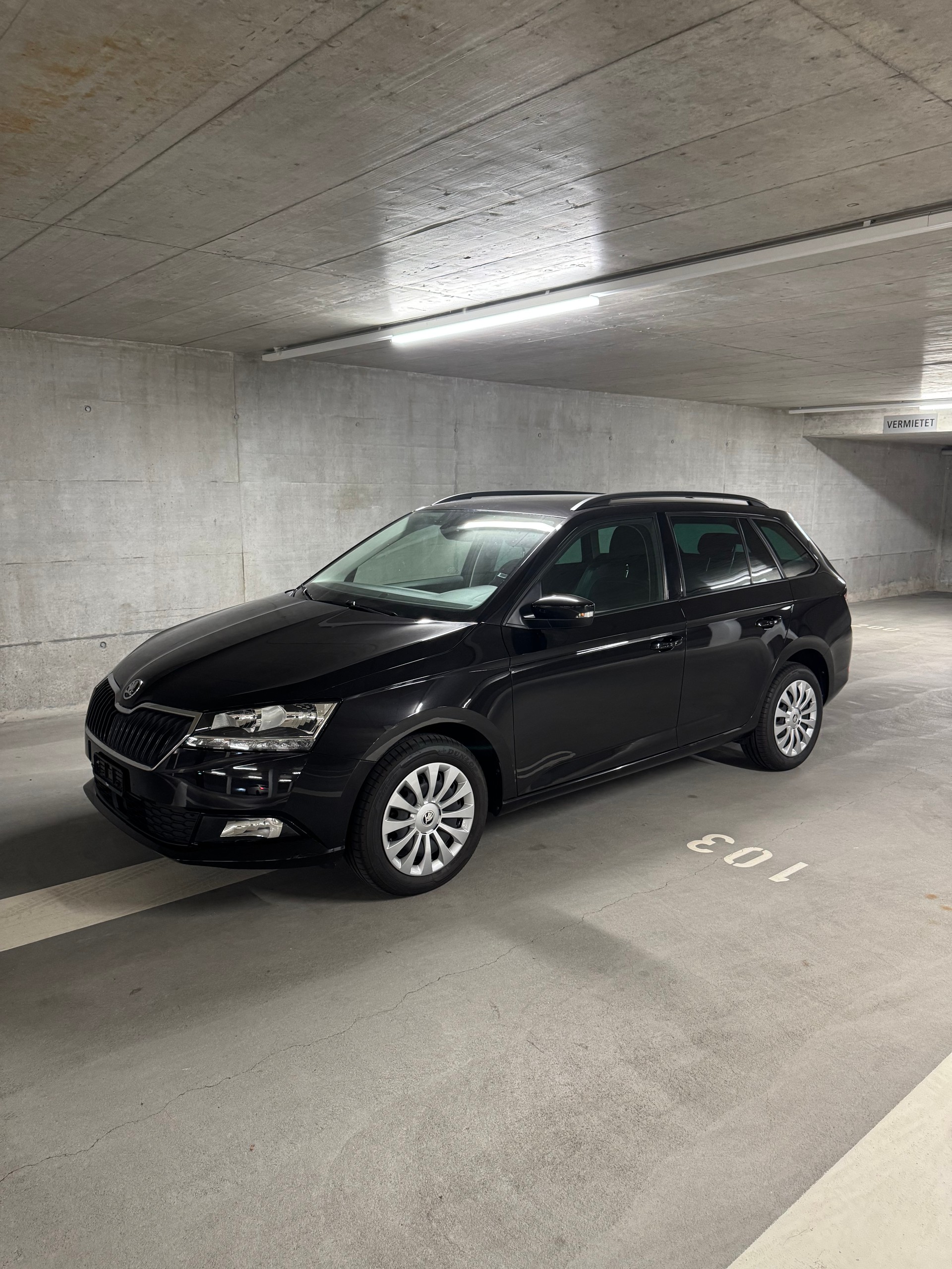 SKODA Fabia Combi 1.0 TSI Ambition-image-0