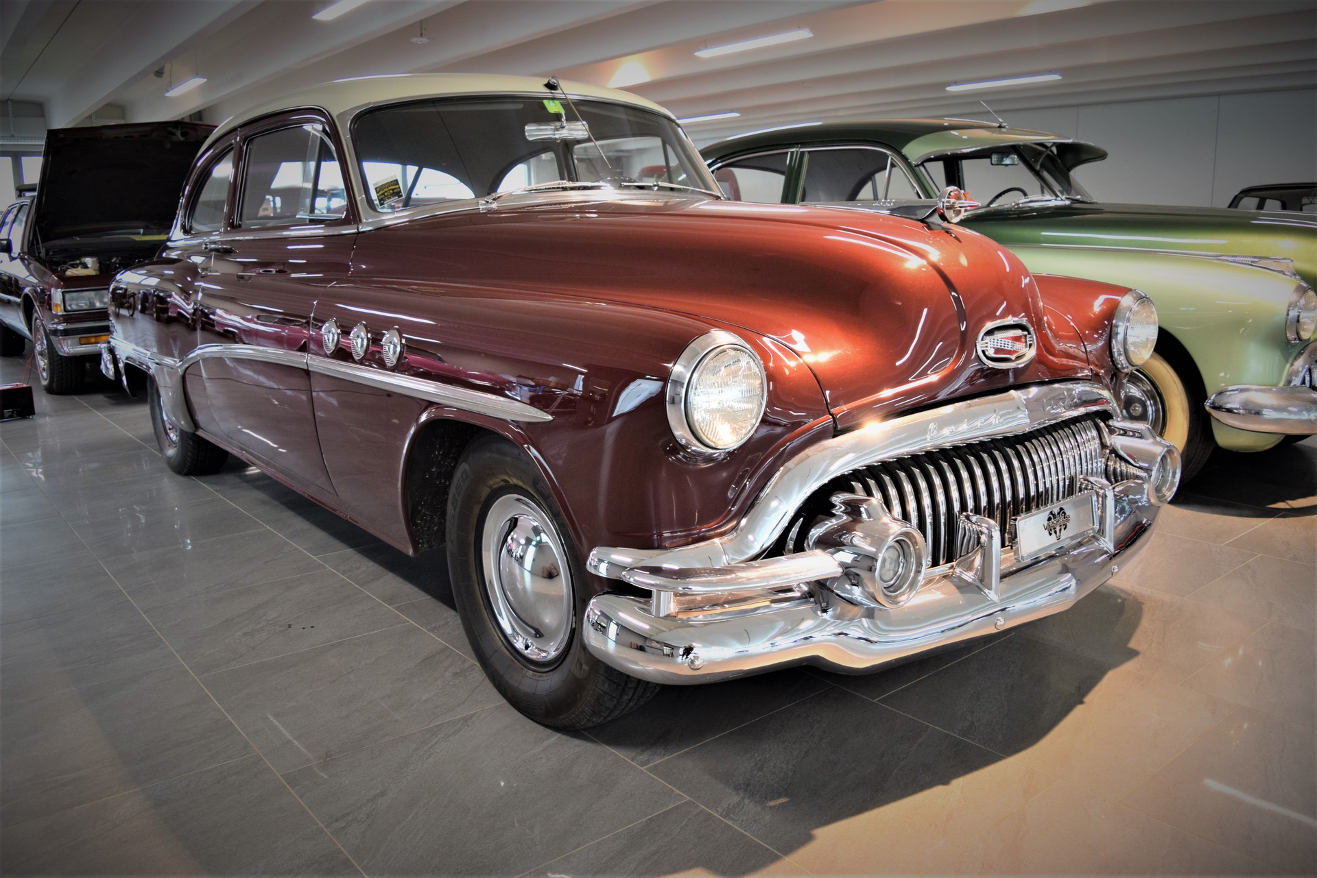 BUICK Super Eight 40 Special-showroom-element-3