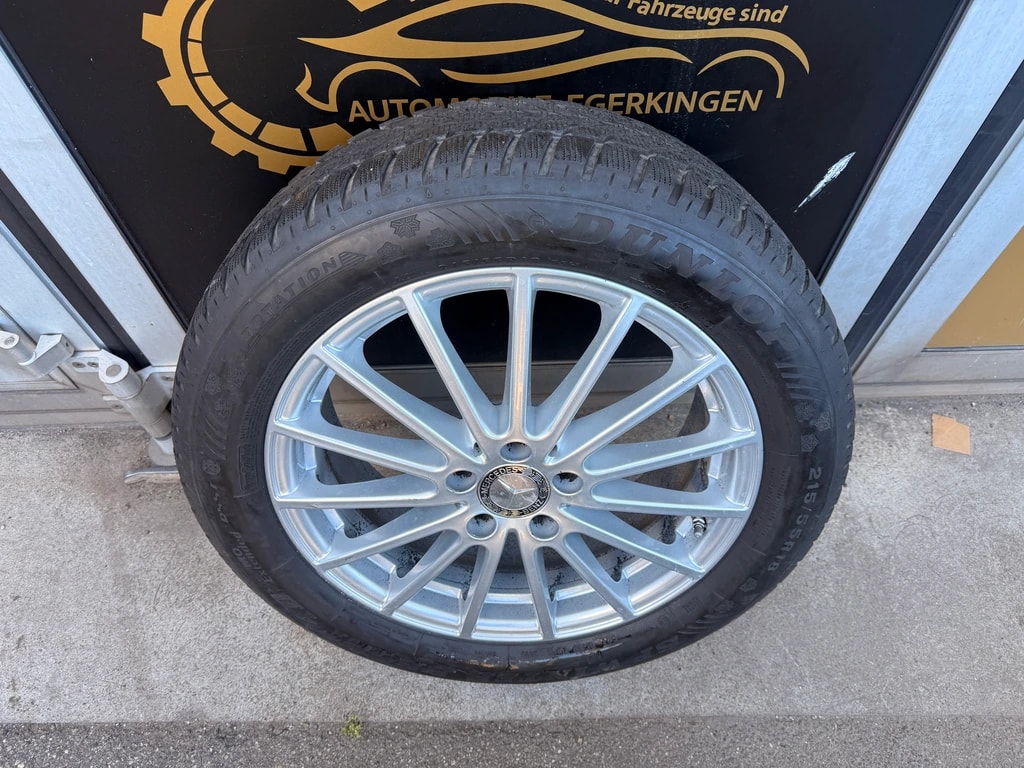 MERCEDES-BENZ GLA 250 AMG Line 4m-image-17