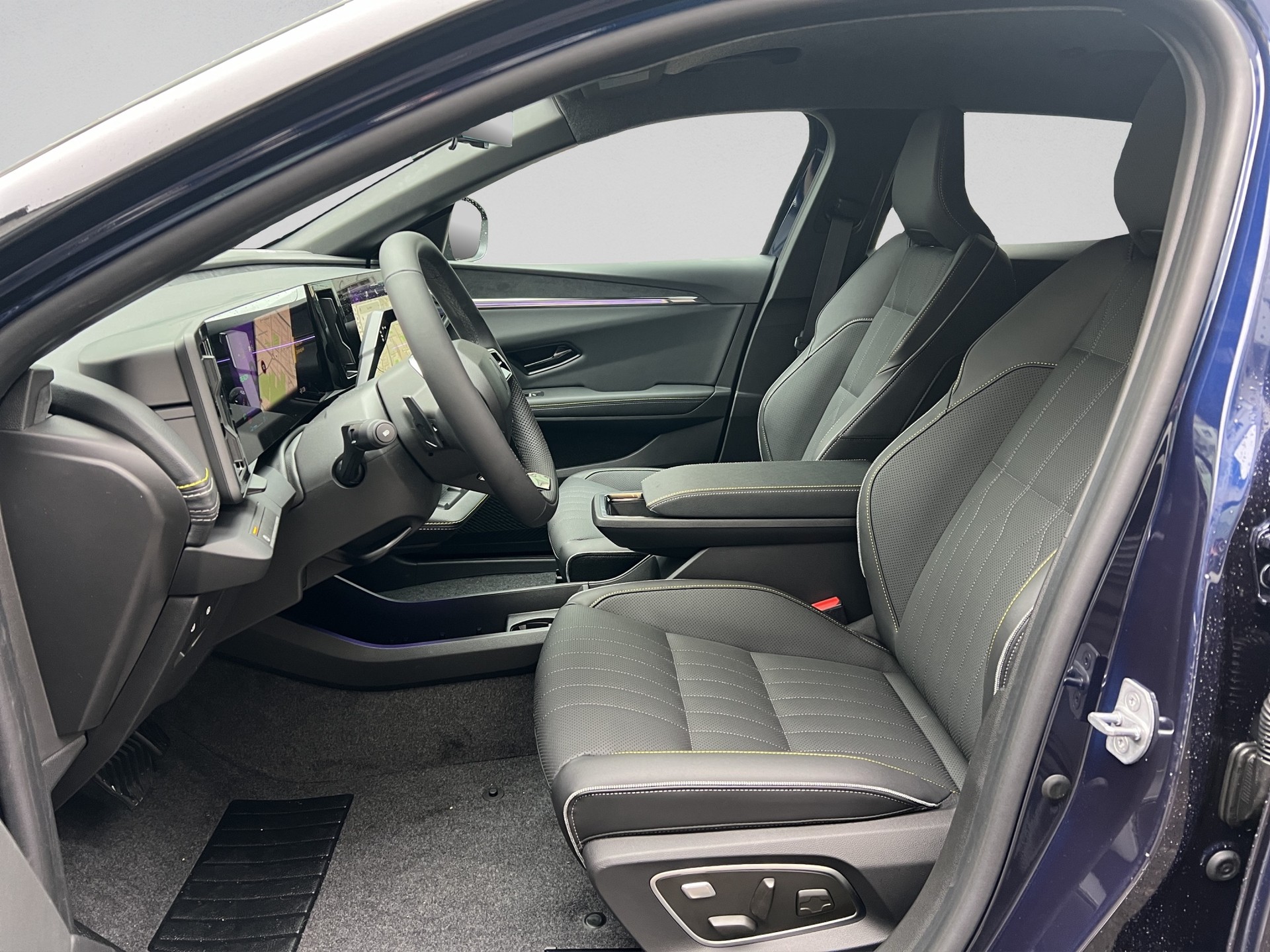 RENAULT Mégane E-TECH EV60 Iconic-image-4
