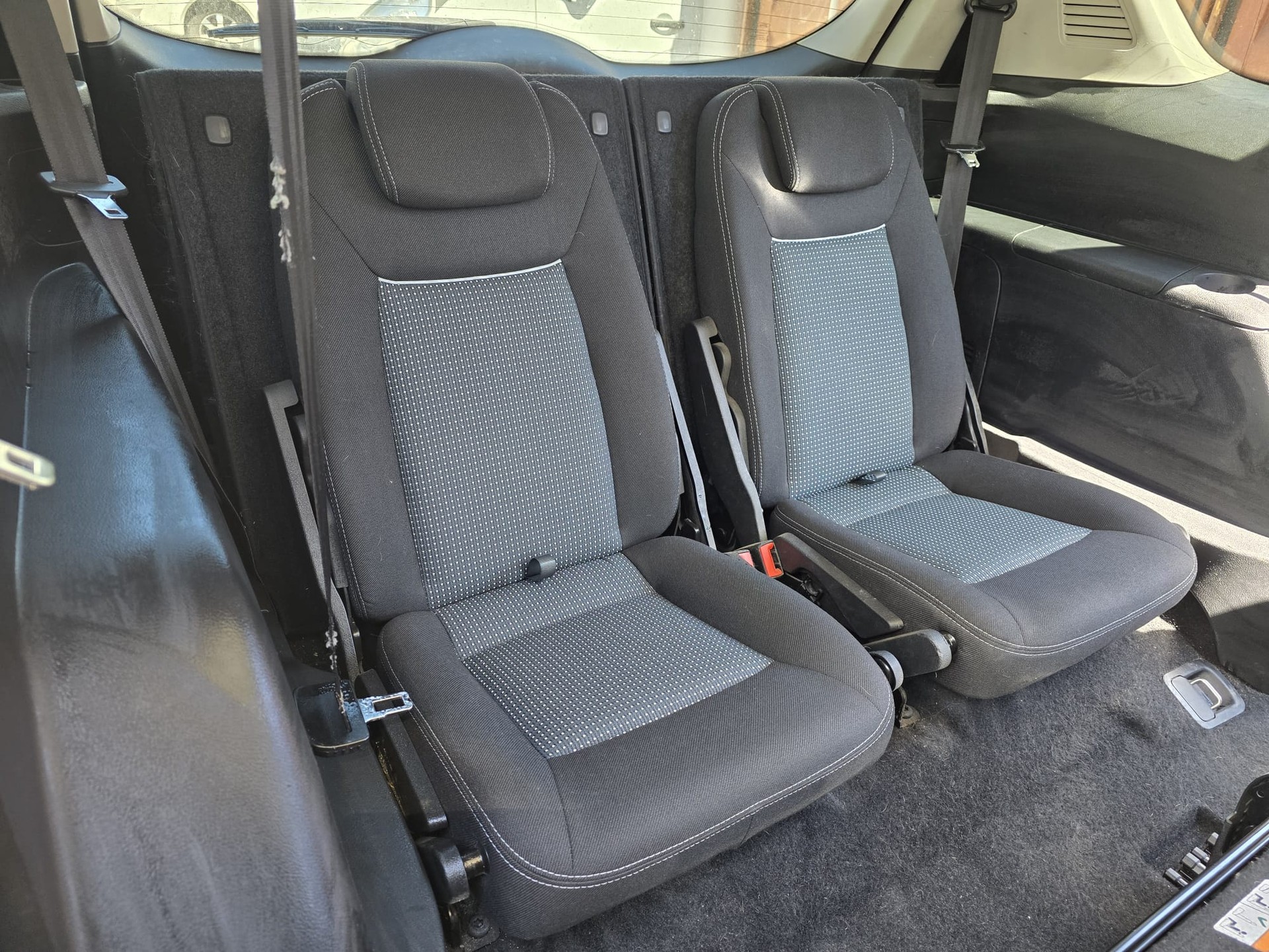 FORD S-Max 1.6 SCTi Titanium-image-11