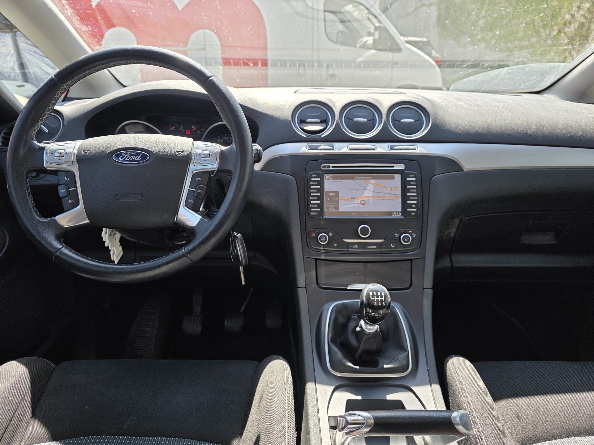 FORD S-Max 1.6 SCTi Titanium-image-12