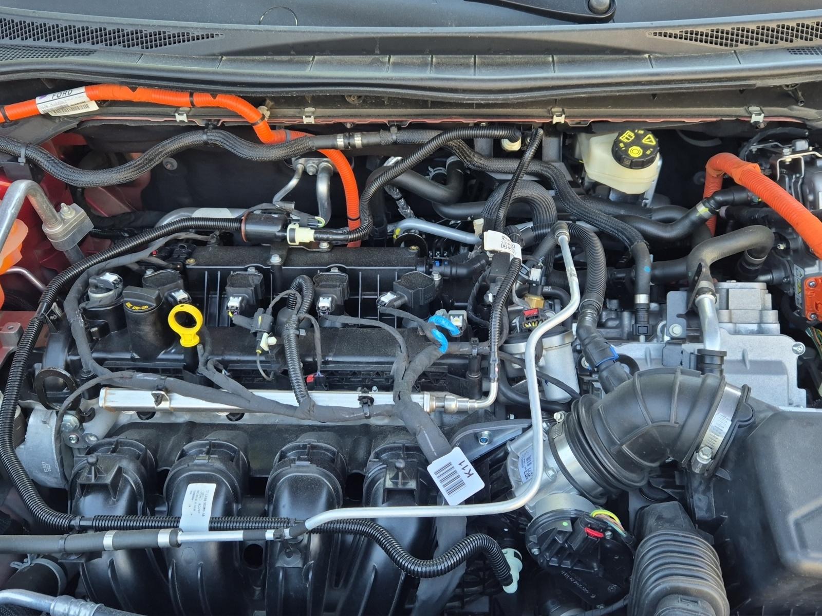 FORD Kuga 2.5 Hybrid ST-Line X 4x4-image-14