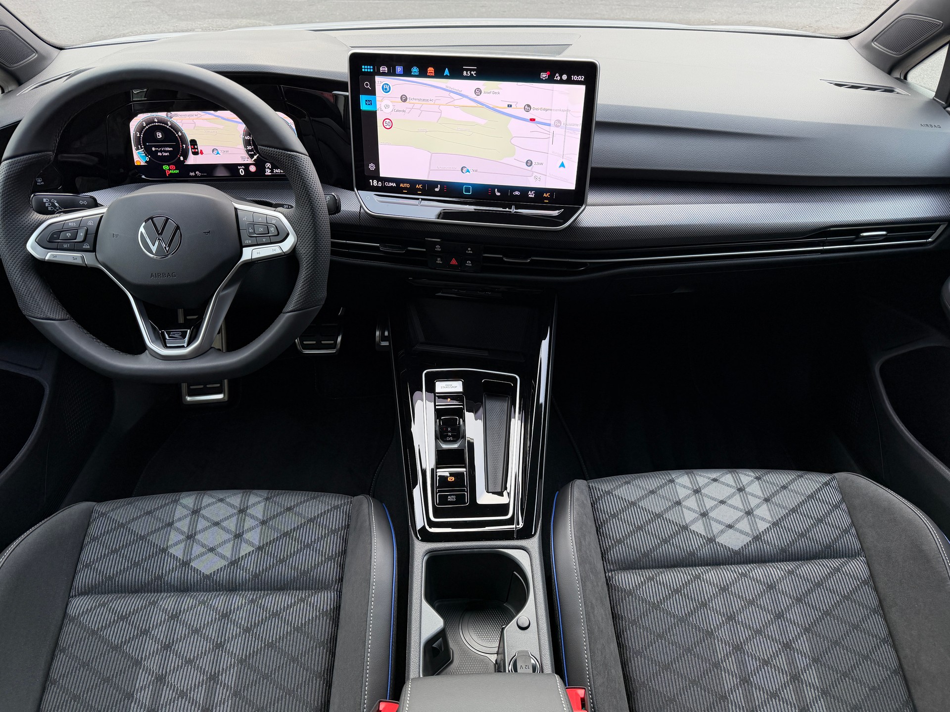 VW Golf 1.5 e TSI mHEV R-Line DSG-image-8