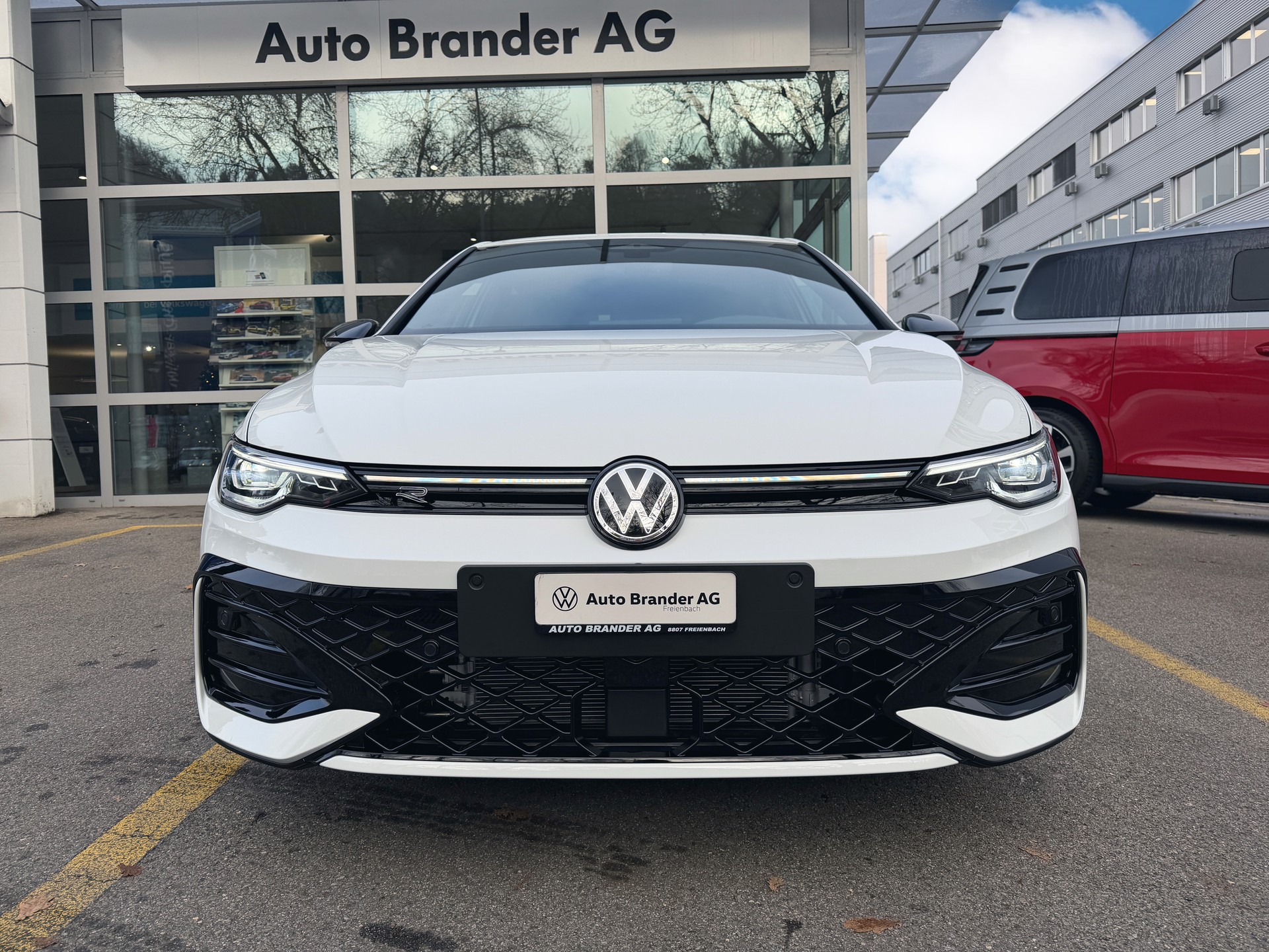 VW Golf 1.5 e TSI mHEV R-Line DSG-image-6