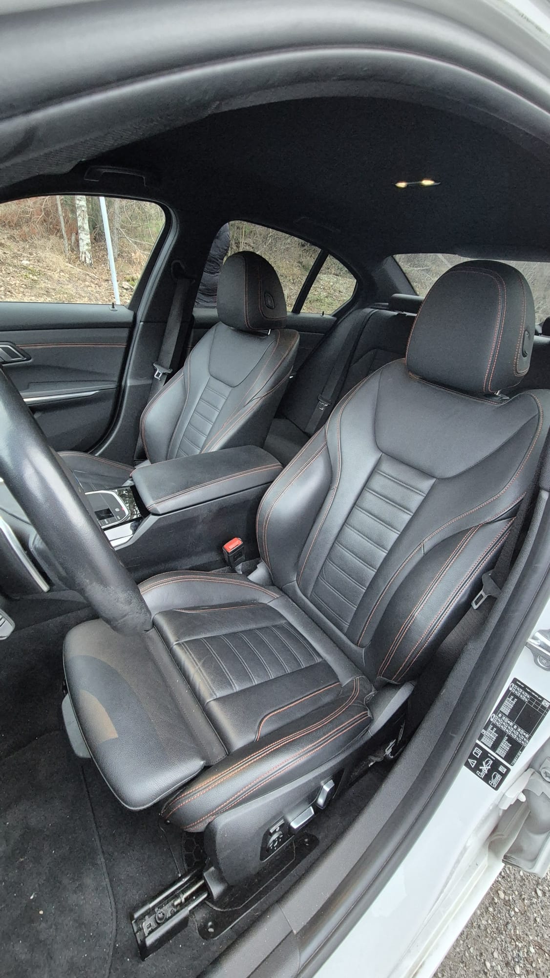 BMW 320d xDrive-image-15