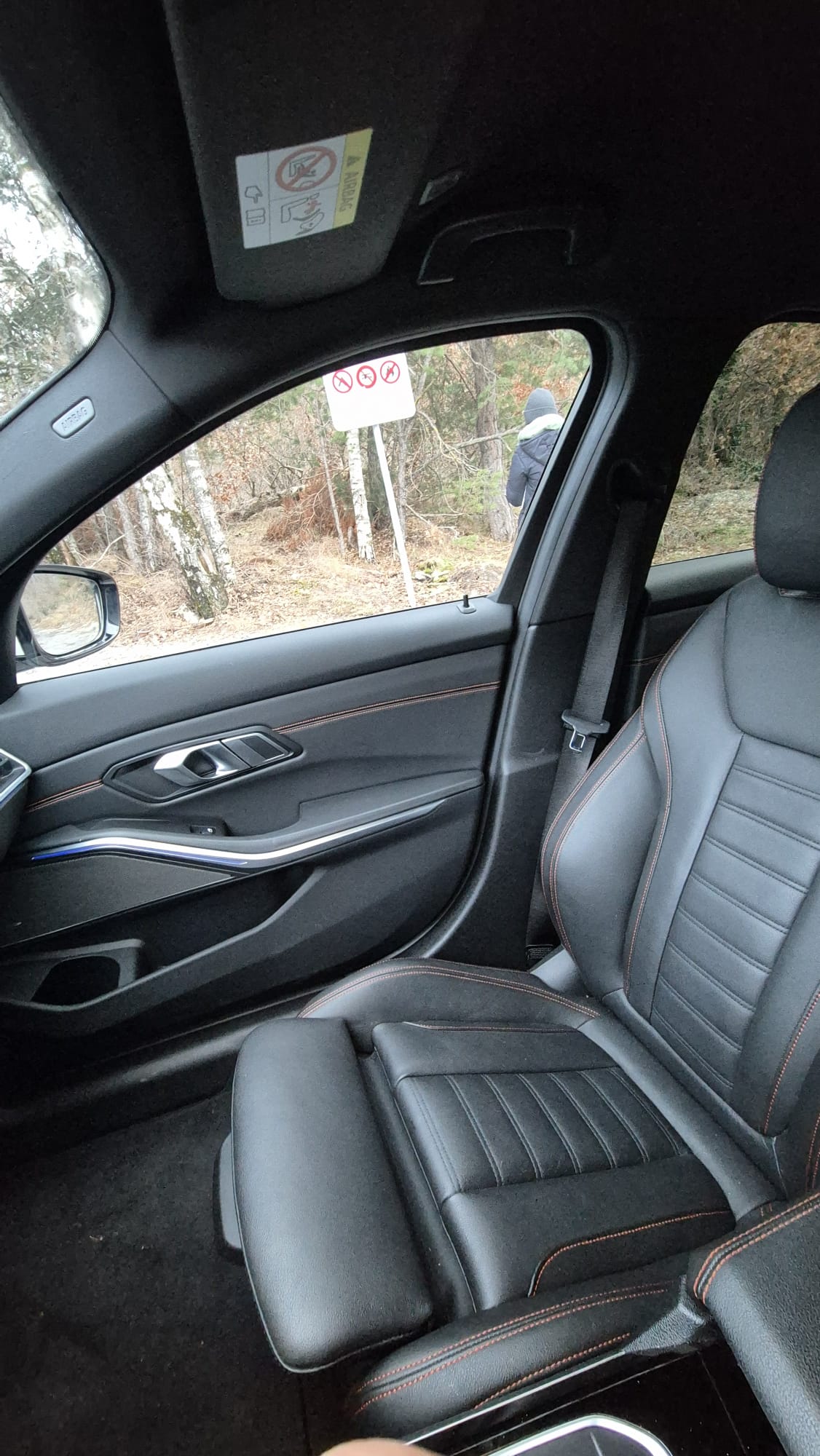 BMW 320d xDrive-image-16