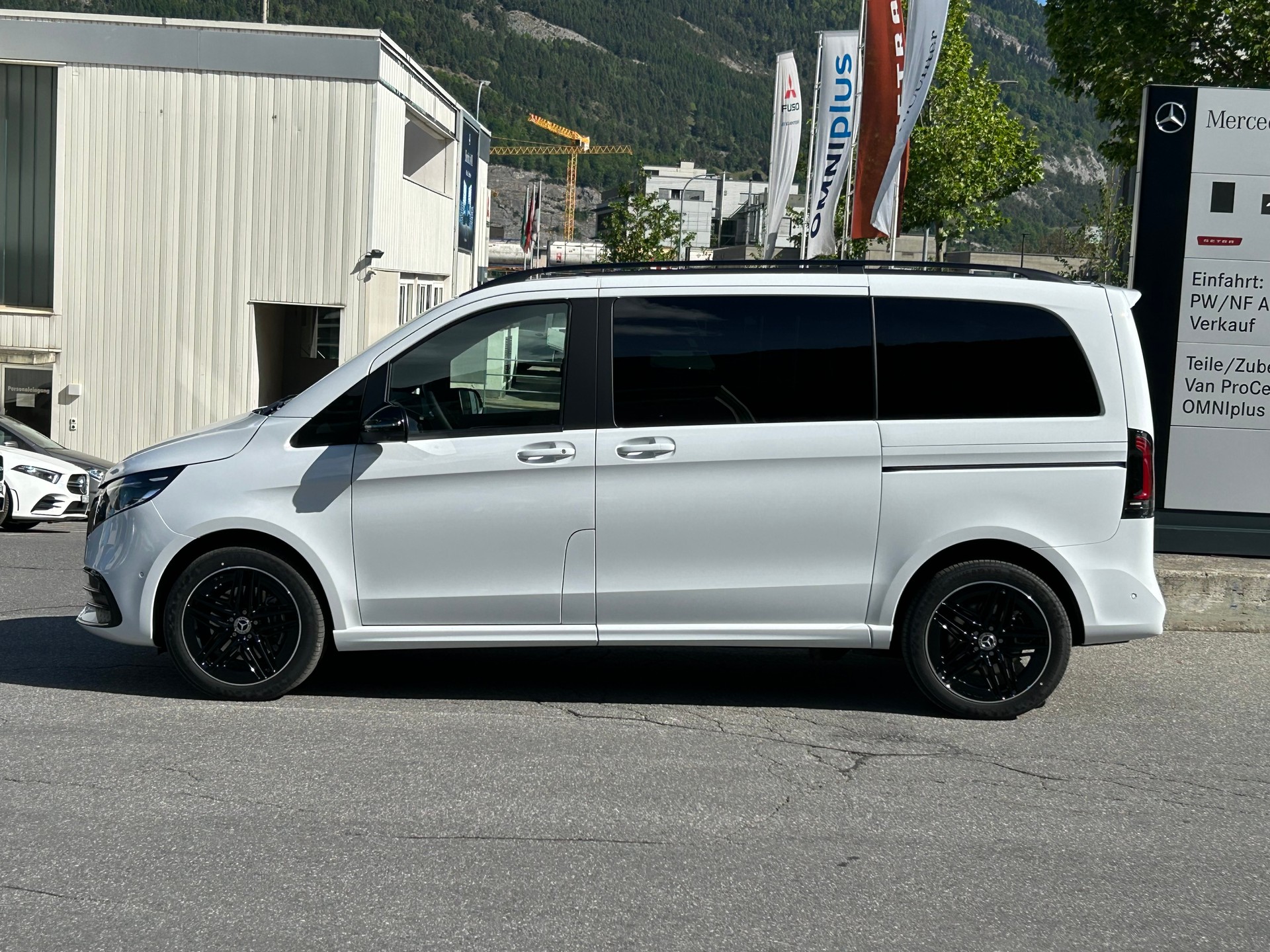 MERCEDES-BENZ V 300 d Kompakt Style 9G-Tronic-image-3
