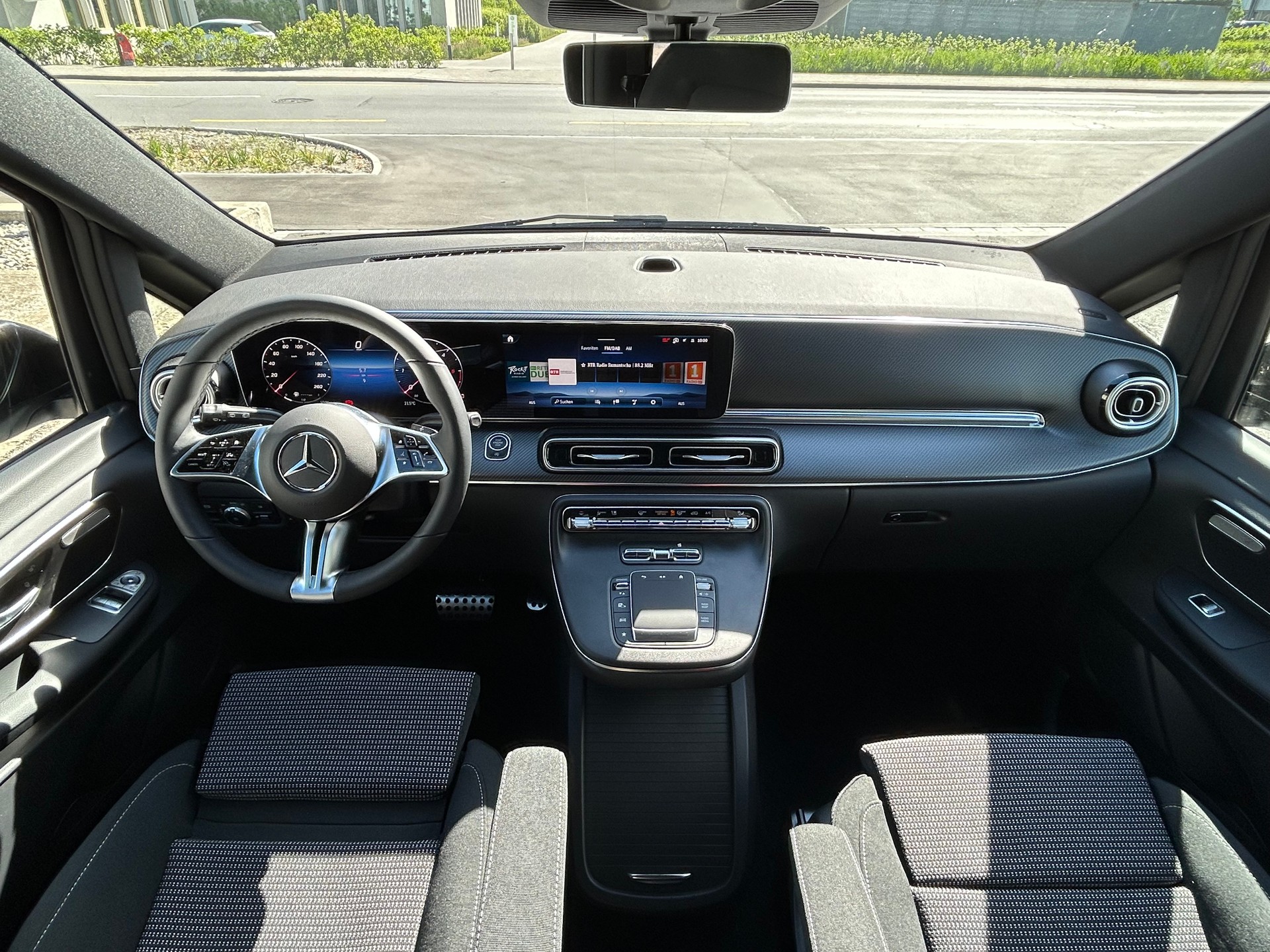 MERCEDES-BENZ V 300 d Kompakt Style 9G-Tronic-image-19