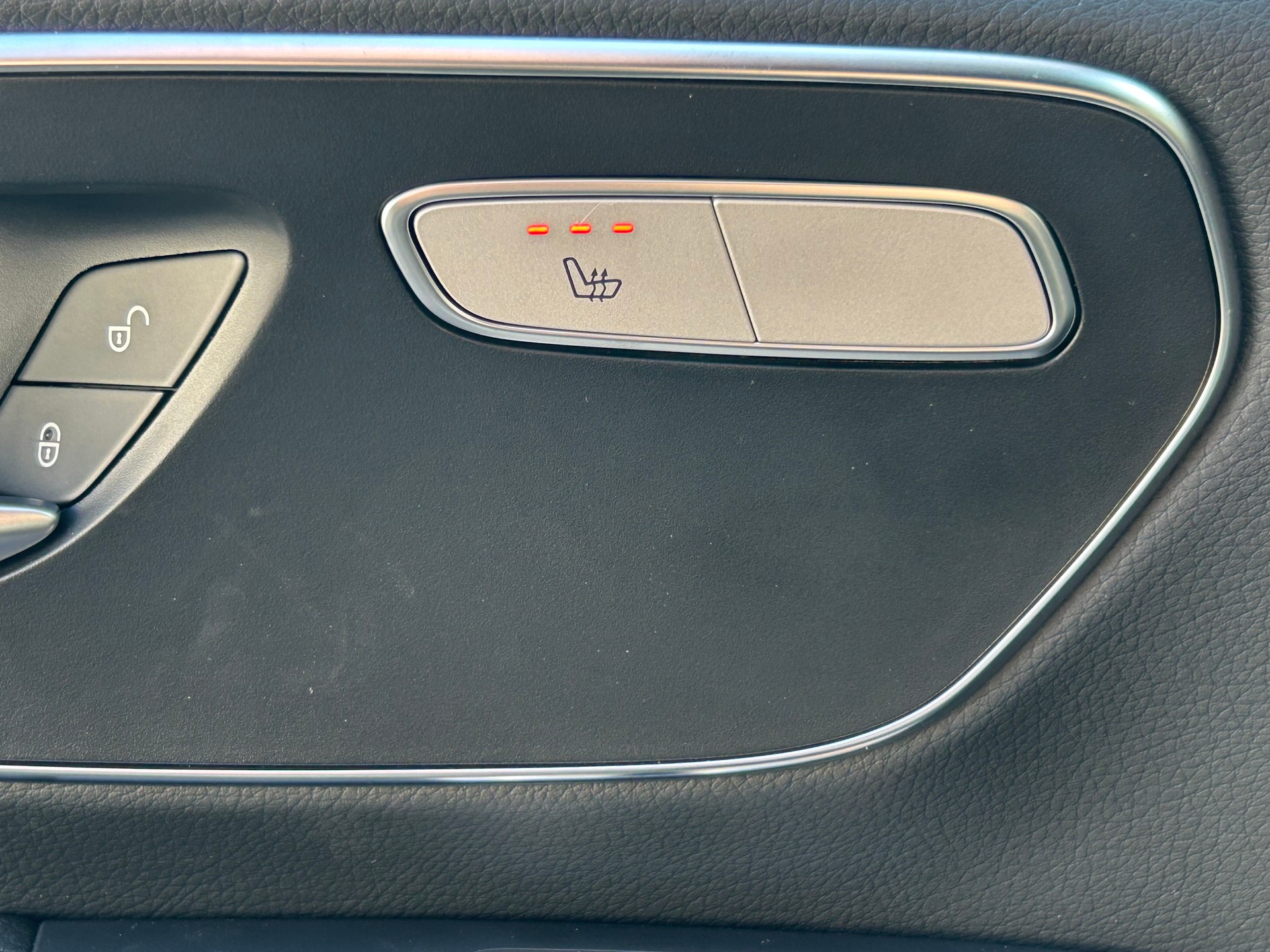 MERCEDES-BENZ V 300 d Kompakt Style 9G-Tronic-image-17