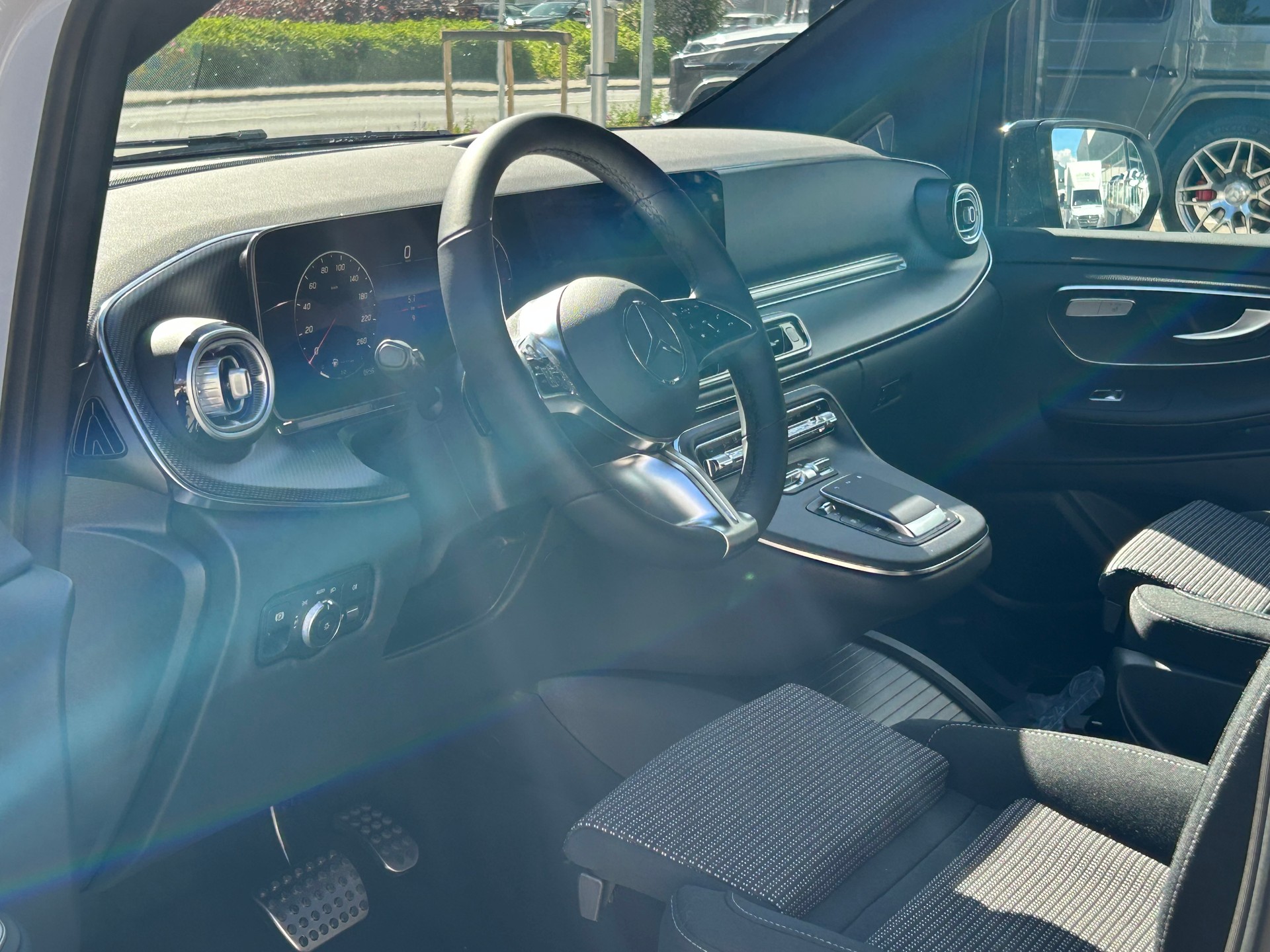 MERCEDES-BENZ V 300 d Kompakt Style 9G-Tronic-image-18