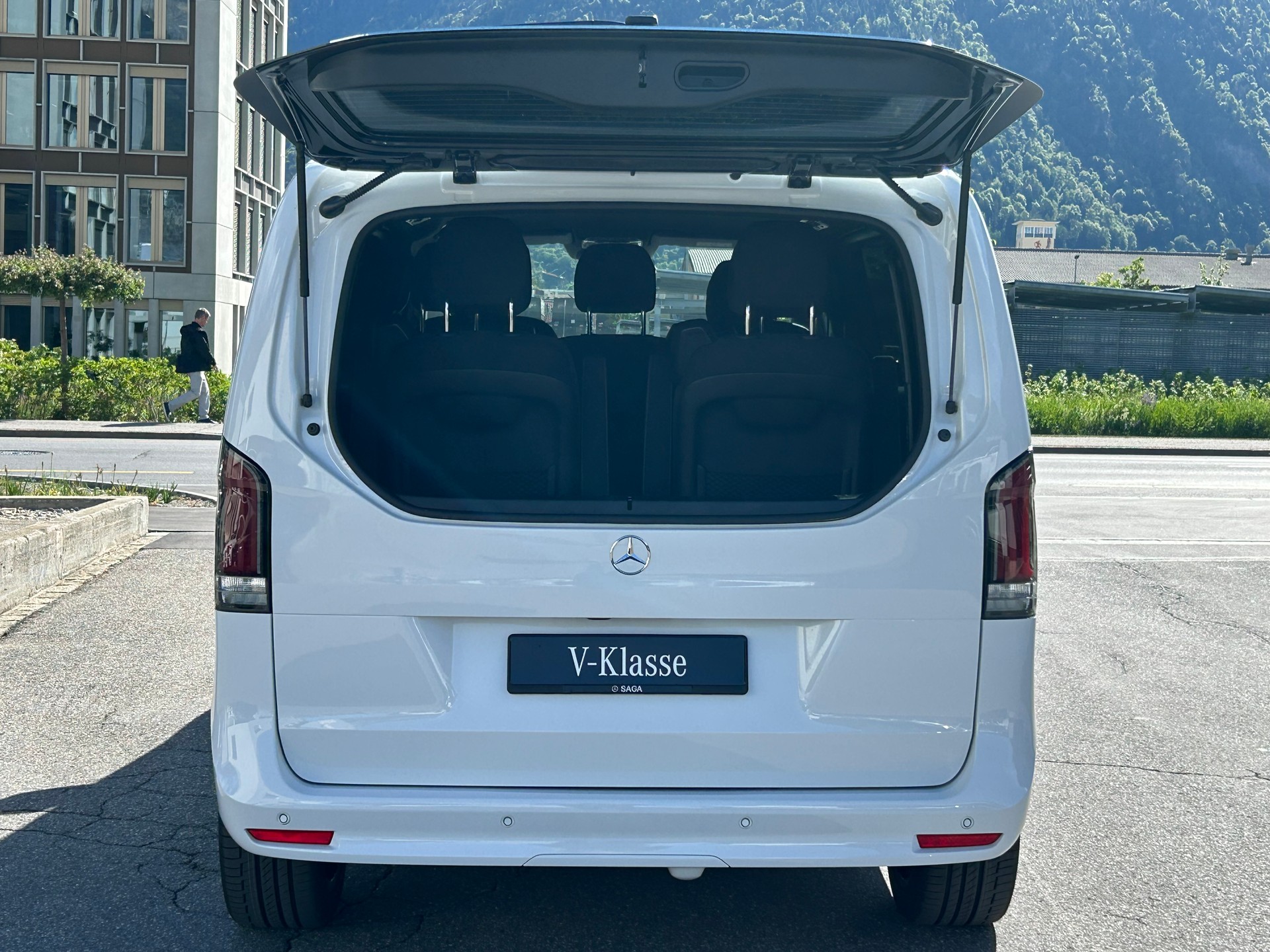 MERCEDES-BENZ V 300 d Kompakt Style 9G-Tronic-image-11