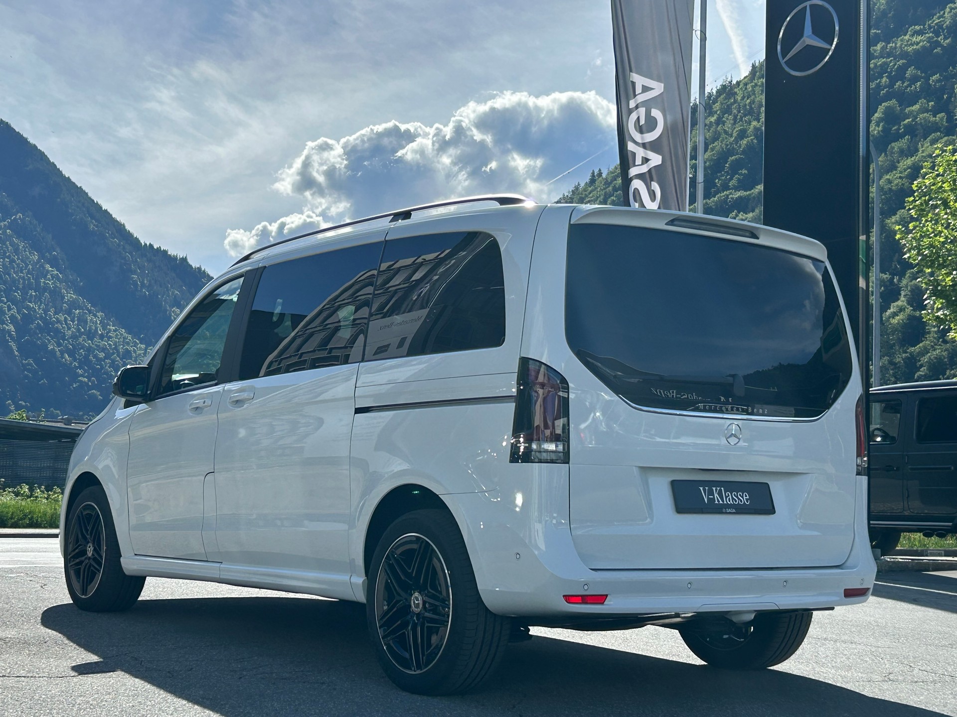 MERCEDES-BENZ V 300 d Kompakt Style 9G-Tronic-image-9