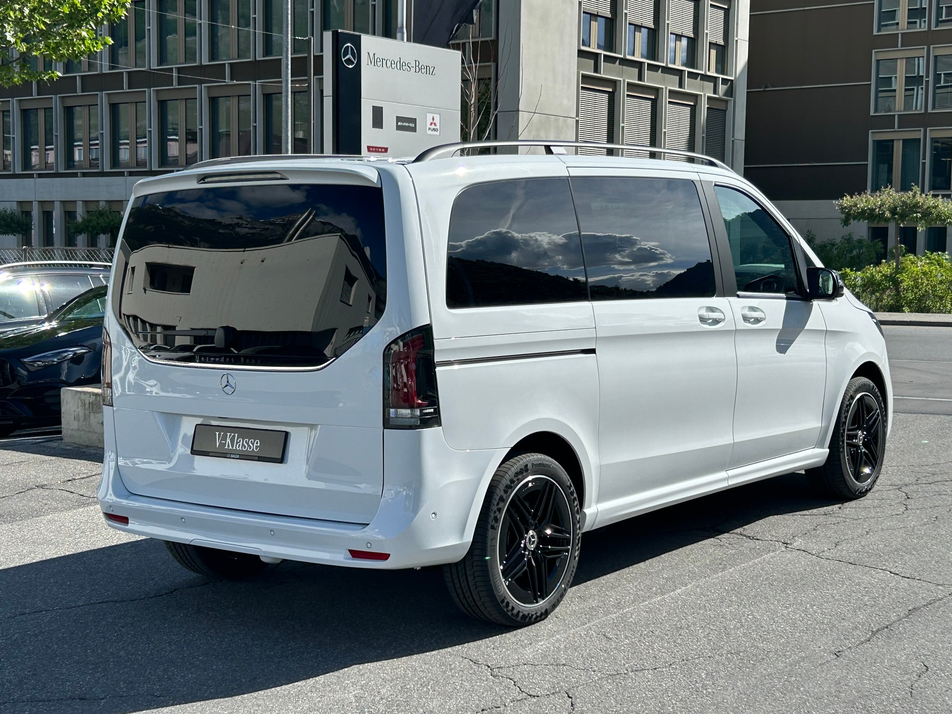 MERCEDES-BENZ V 300 d Kompakt Style 9G-Tronic-image-14