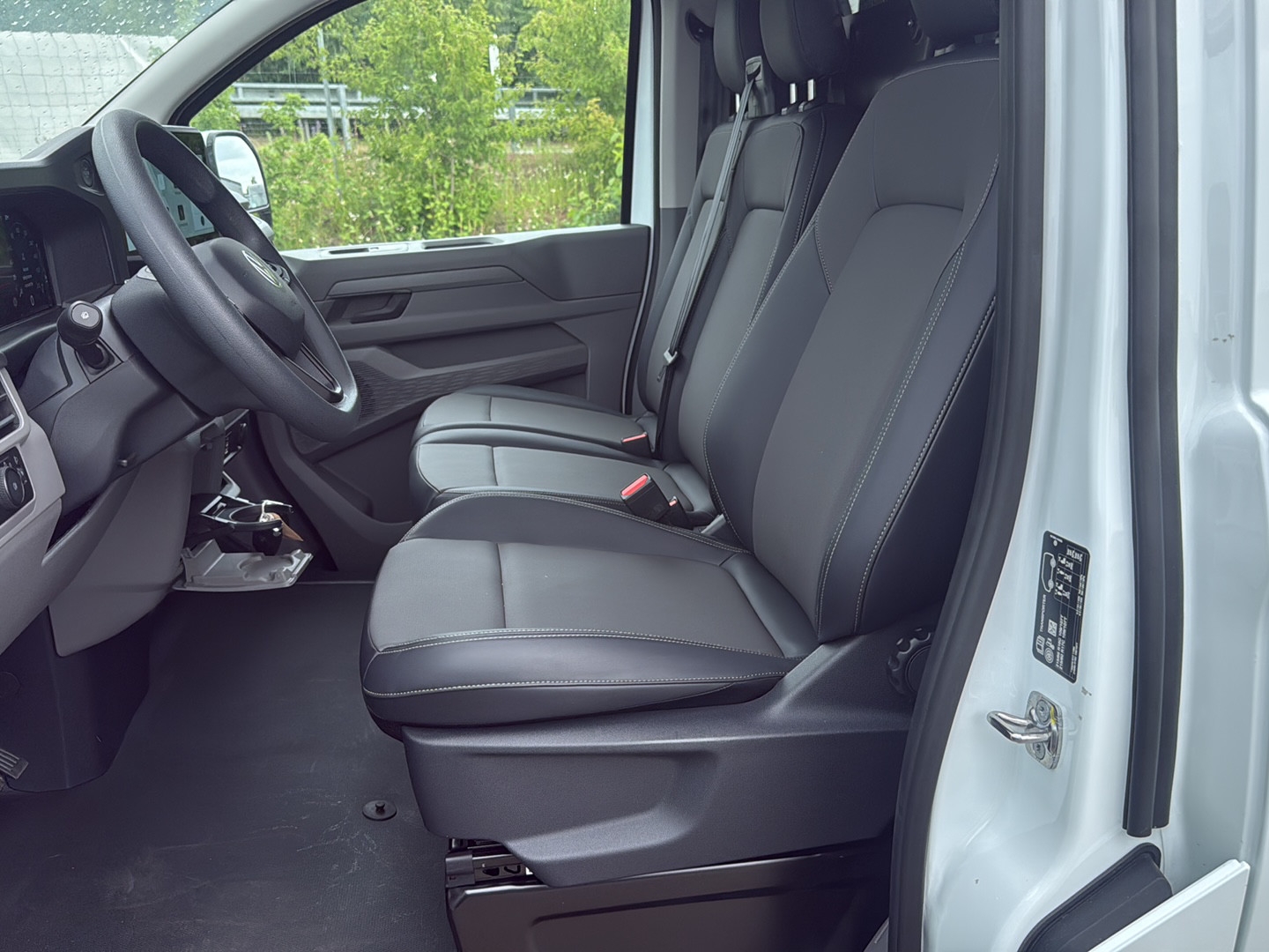 VW Transporter 2.0 TDI Edition Automat-image-6