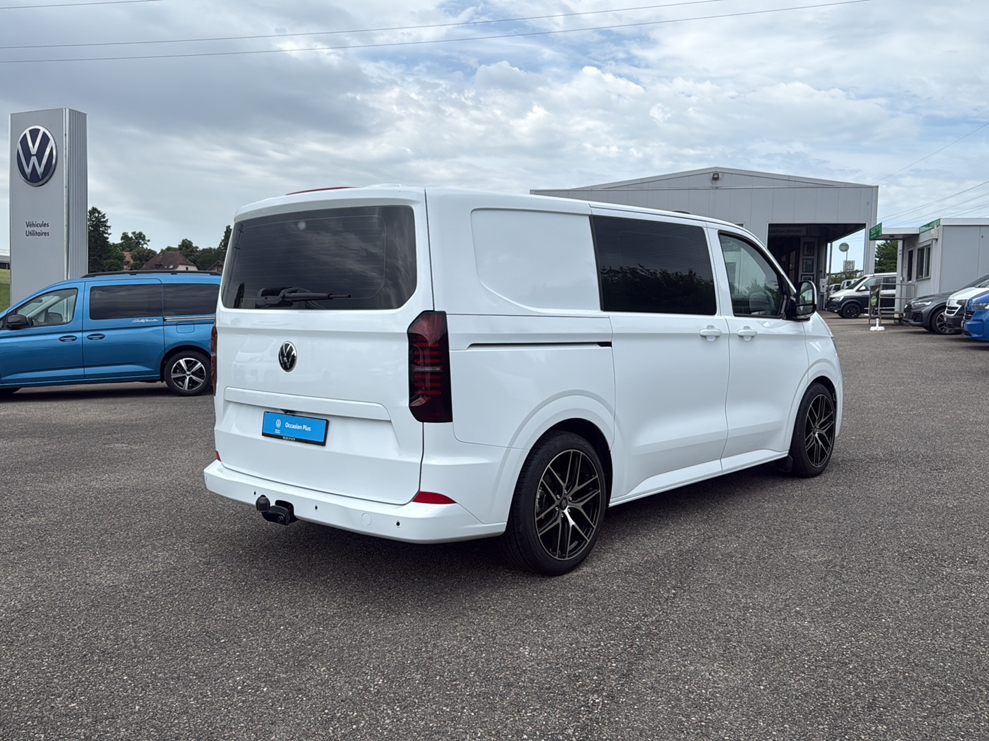 VW Transporter 2.0 TDI Edition Automat-image-2