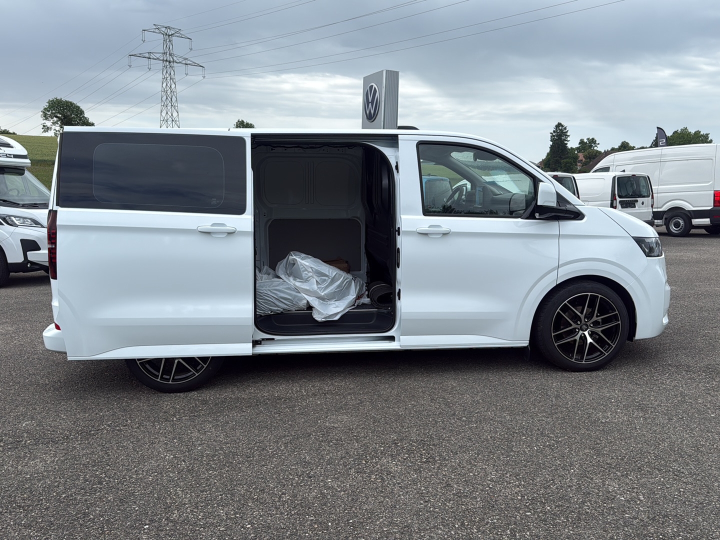 VW Transporter 2.0 TDI Edition Automat-image-9