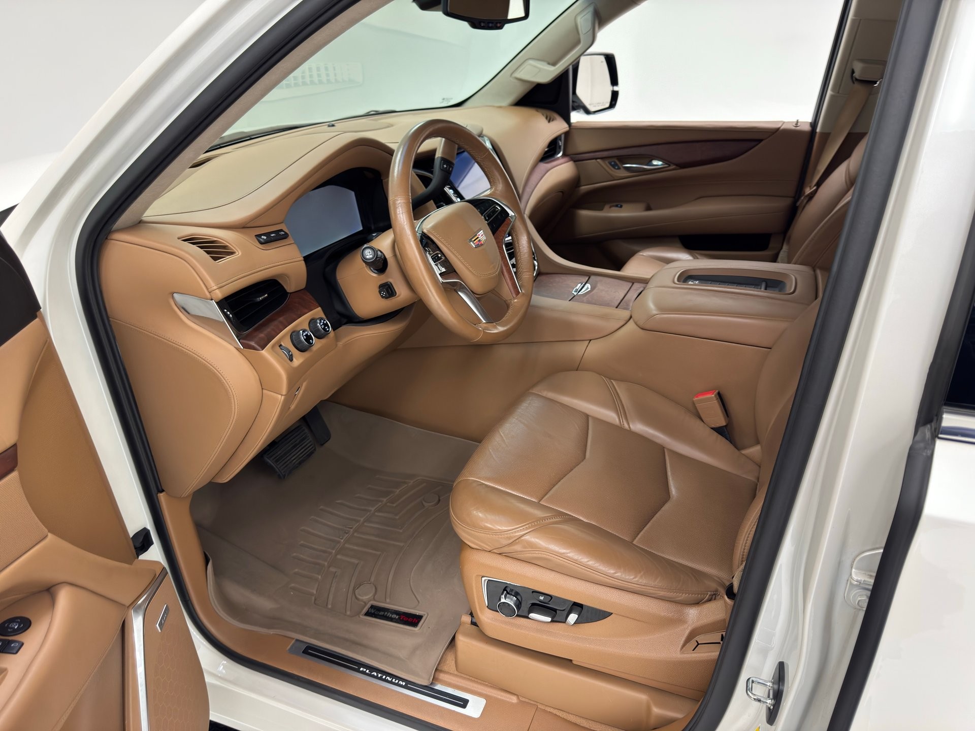CADILLAC 6.2 V8 Platinum-image-2