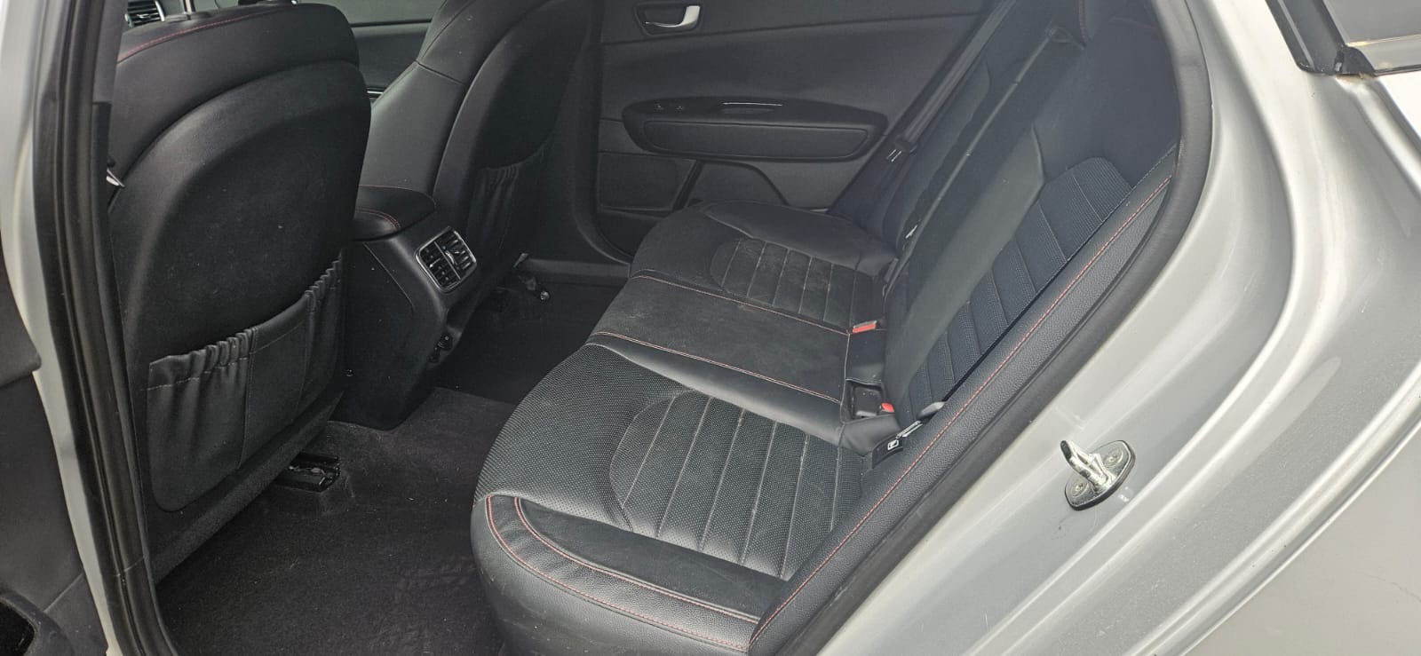 KIA Optima SW 1.7 CRDi Style DCT-image-3