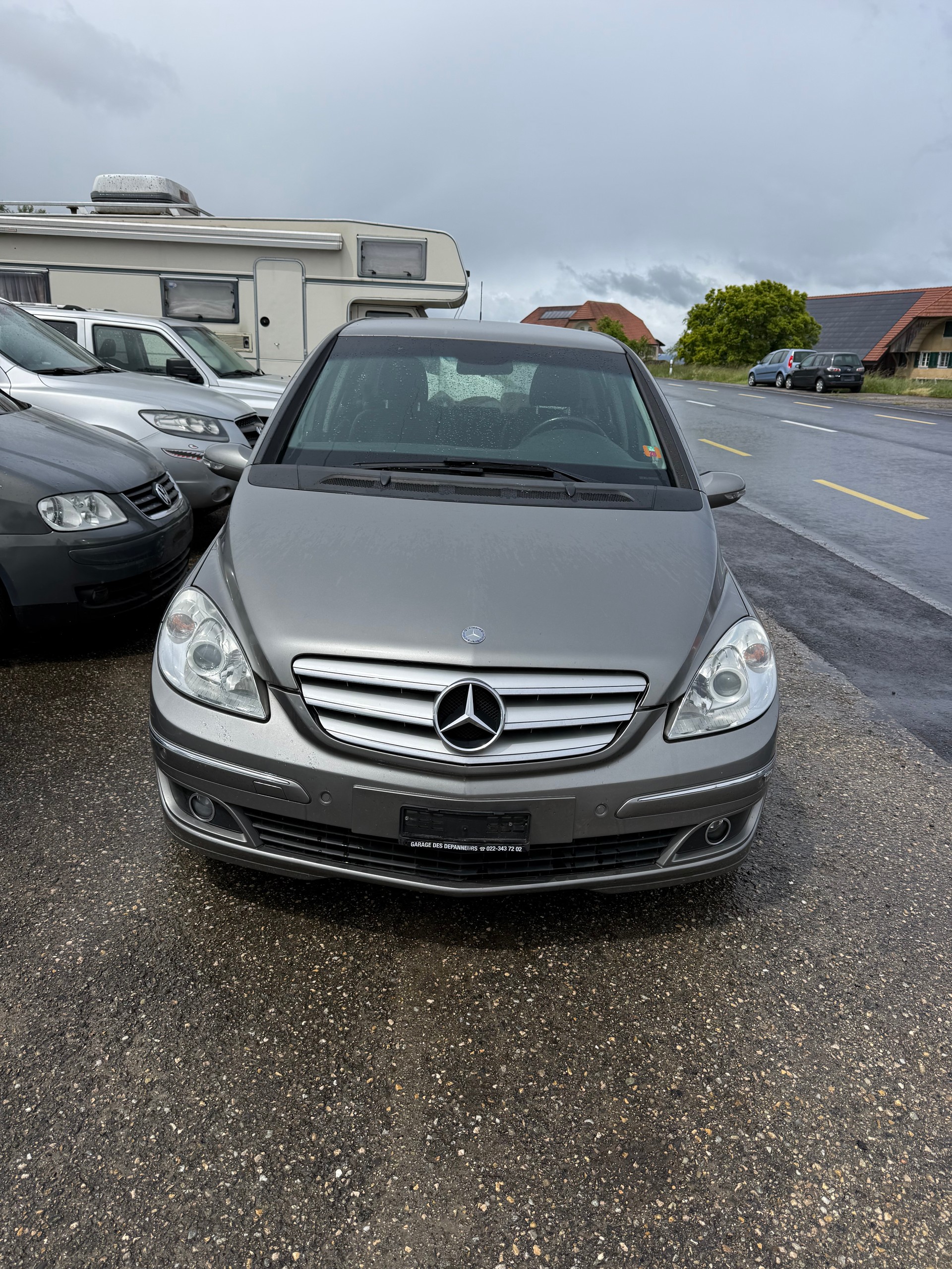 MERCEDES-BENZ B 200