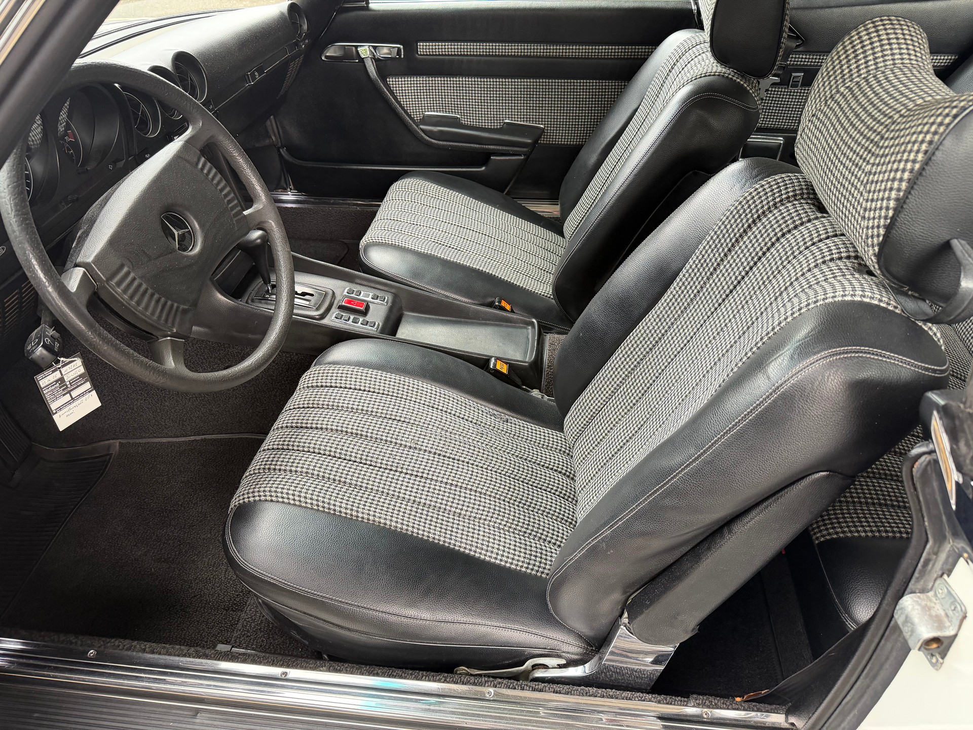 MERCEDES-BENZ SLC 280-image-8