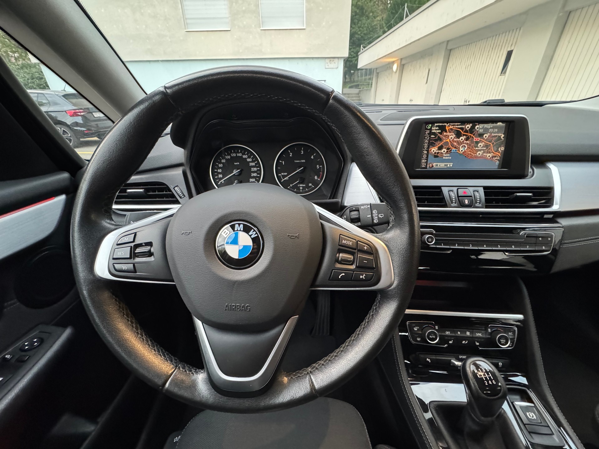 BMW 218d Active Tourer sport-image-8